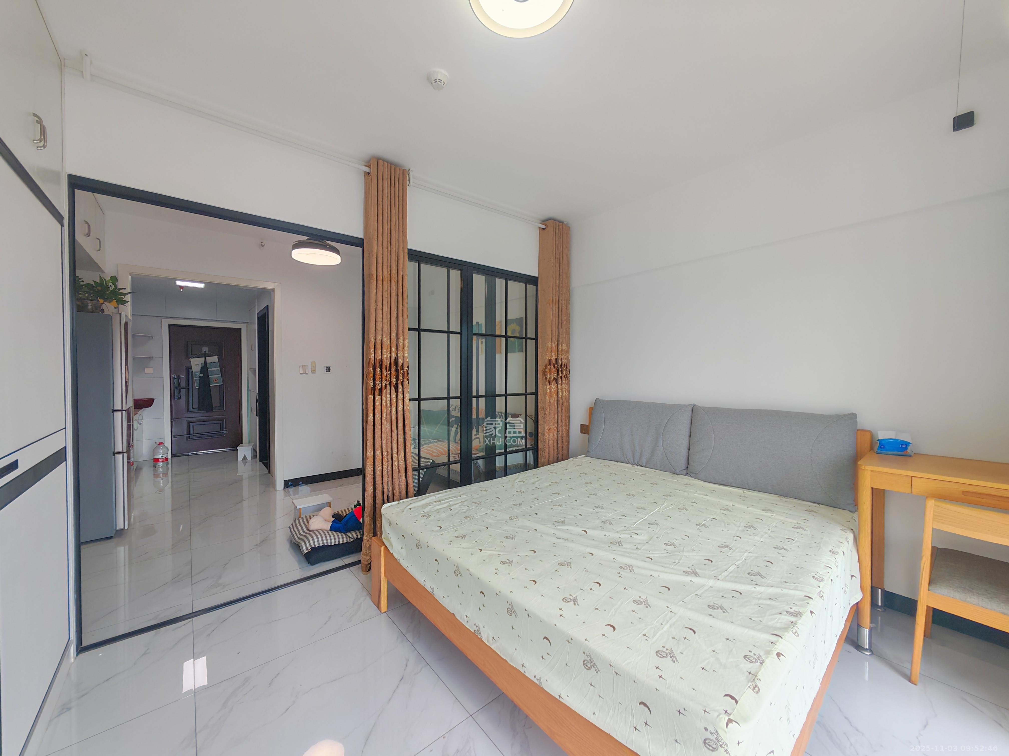 鑫远玲珑  1室0厅0卫    1600.0元/月室内图