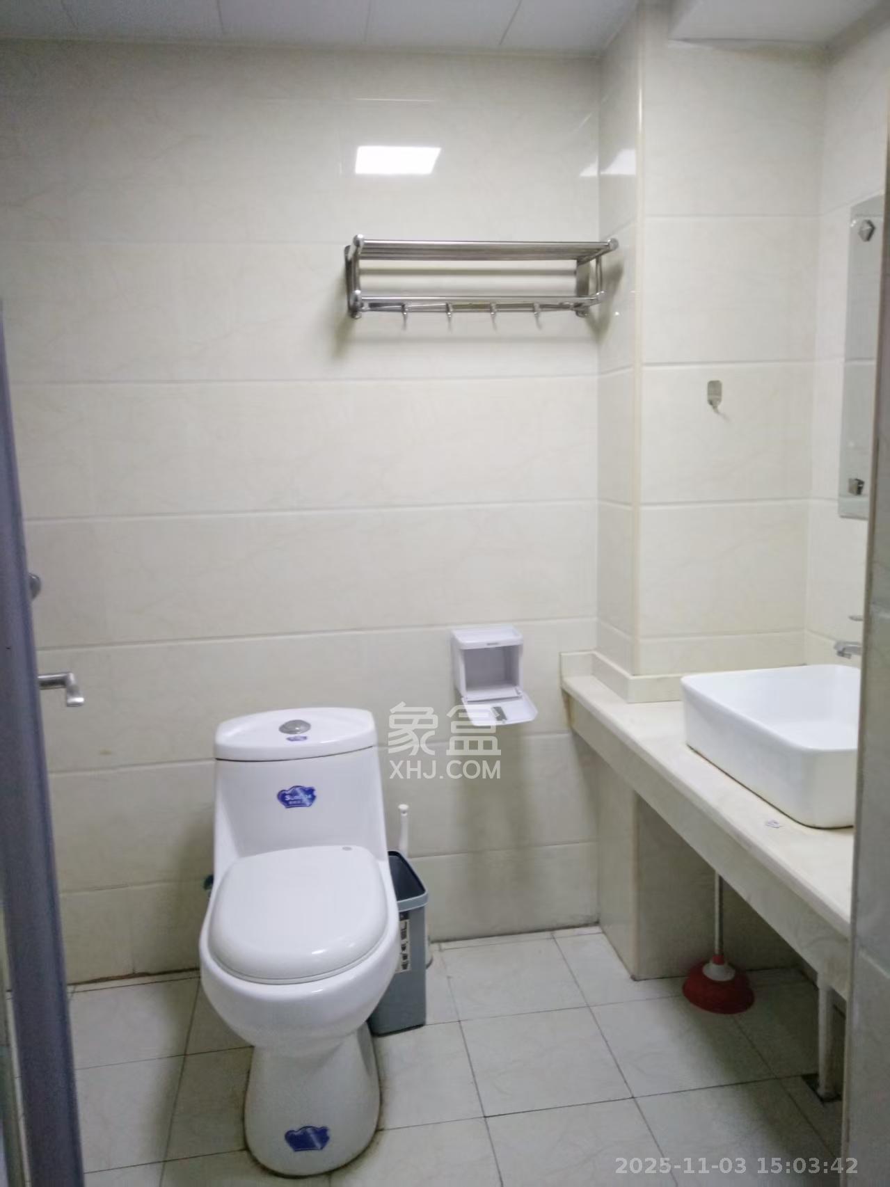 蓝湾国际广场 1室1厅1卫 1500.0元/月 蓝湾国际广场 1室1厅1卫 1500.0元/月室内图