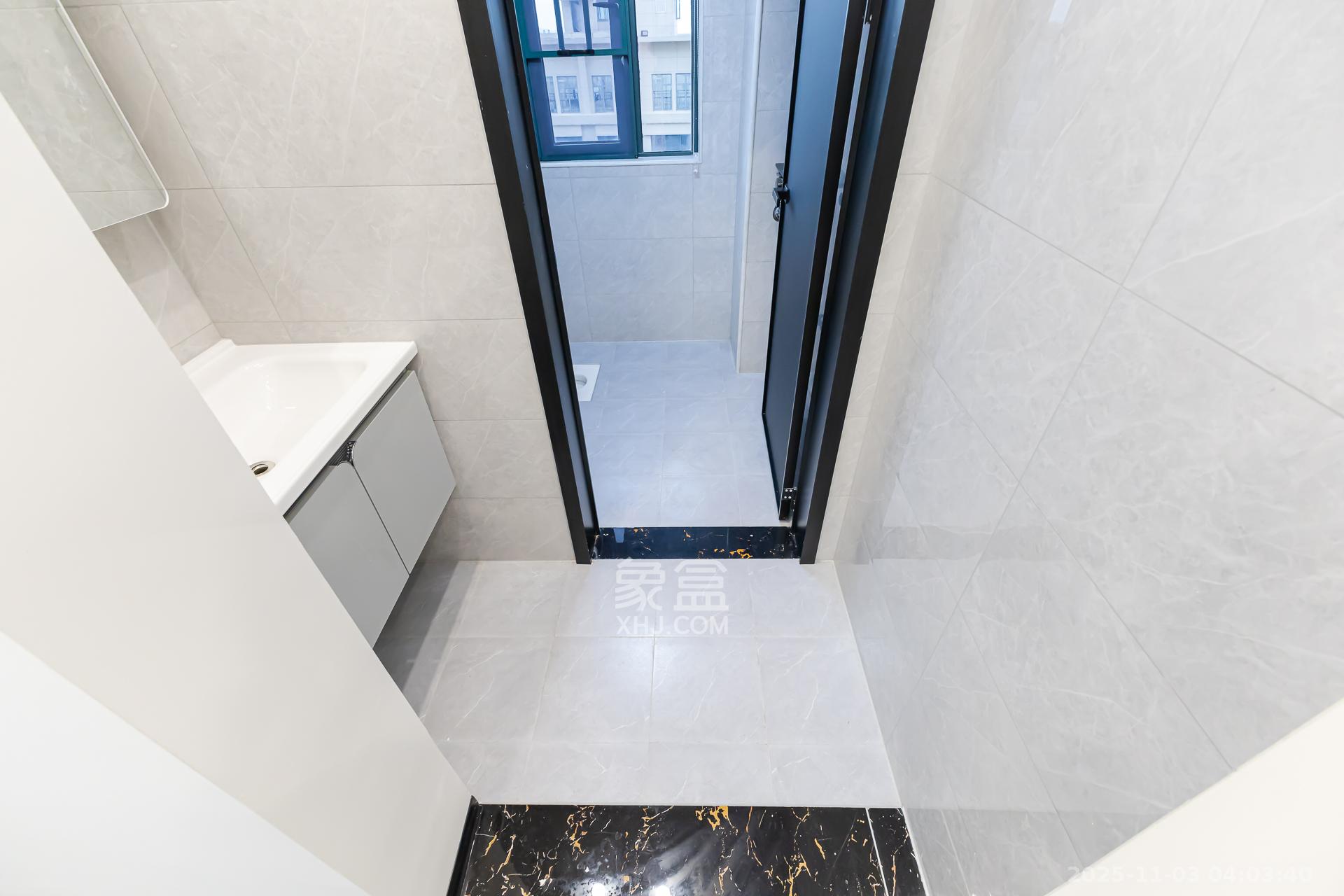 金富星悦汇 4室2厅2卫 85.8万 金富星悦汇 4室2厅2卫 85.8万卫生间