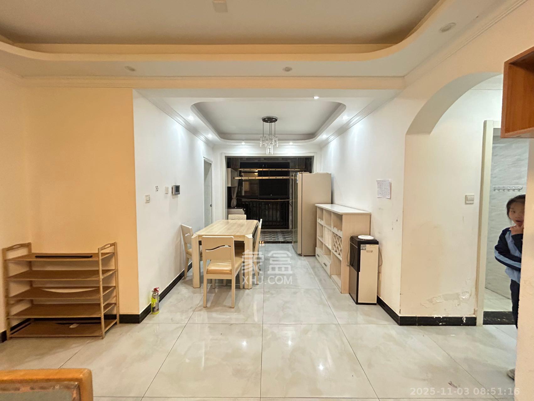 五矿紫湖香醍  4室2厅2卫    2400.0元/月