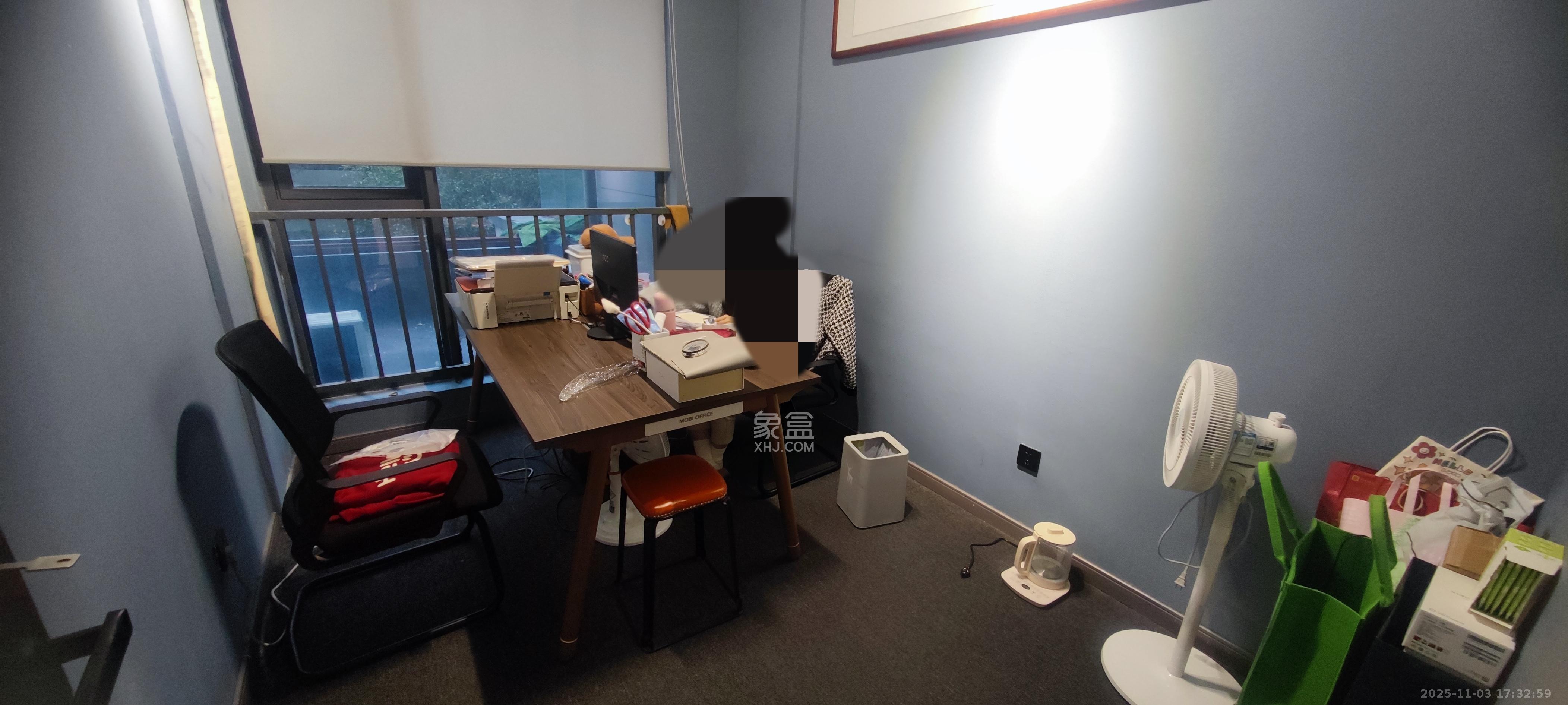 卓越浅水湾 7室2厅2卫 4500.0元/月 卓越浅水湾 7室2厅2卫 4500.0元/月室内图