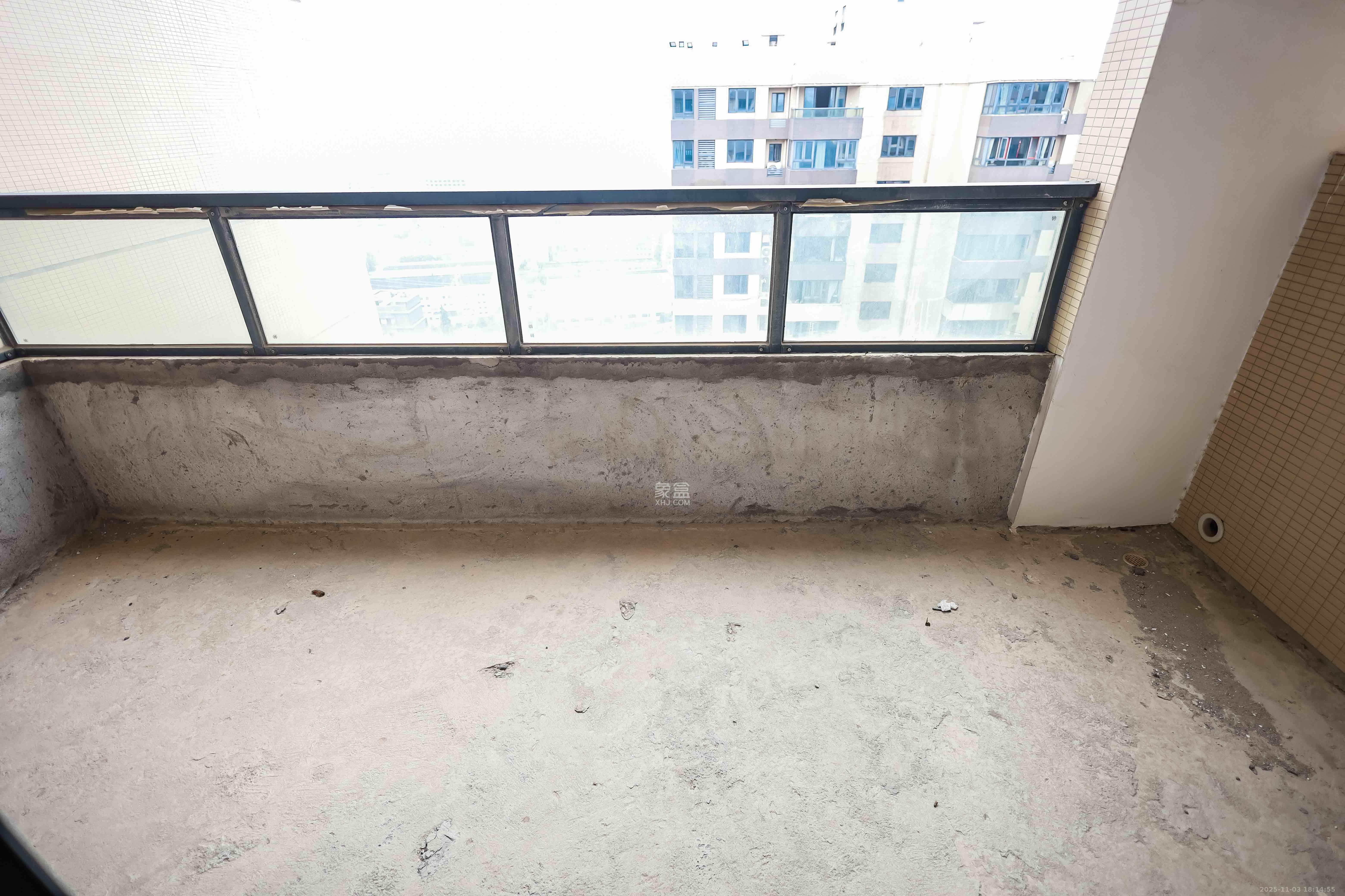 长房云时代  4室2厅2卫    148.0万阳台