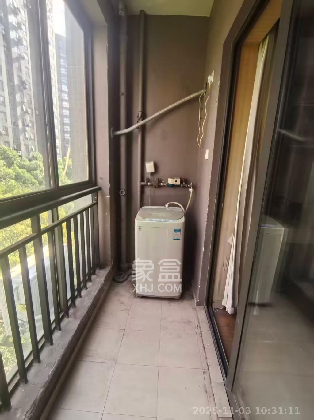 远大麓园  1室1厅1卫    1300.0元/月室内图