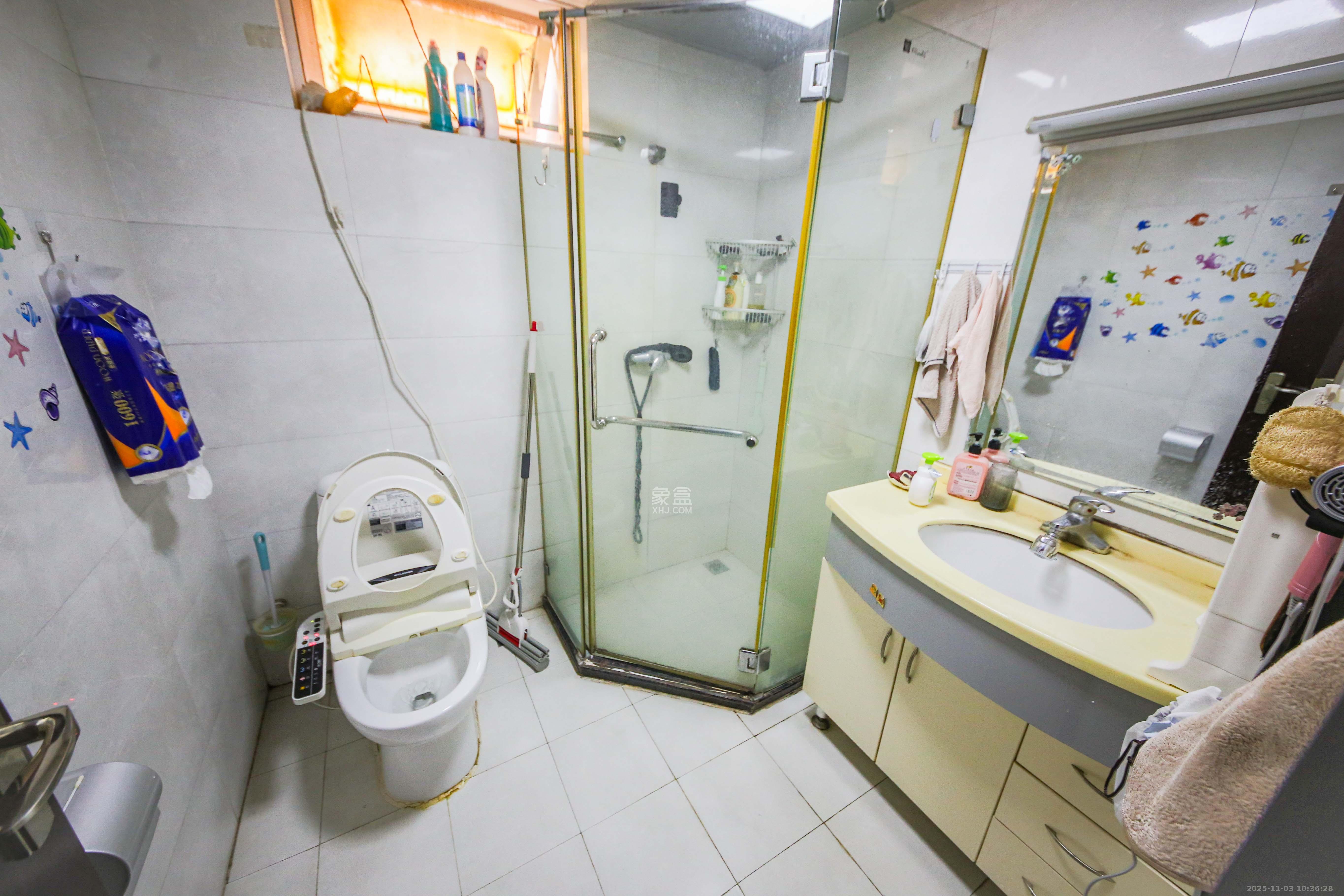 HC新城（建工集团单位房）  3室2厅1卫    180.0万卫生间