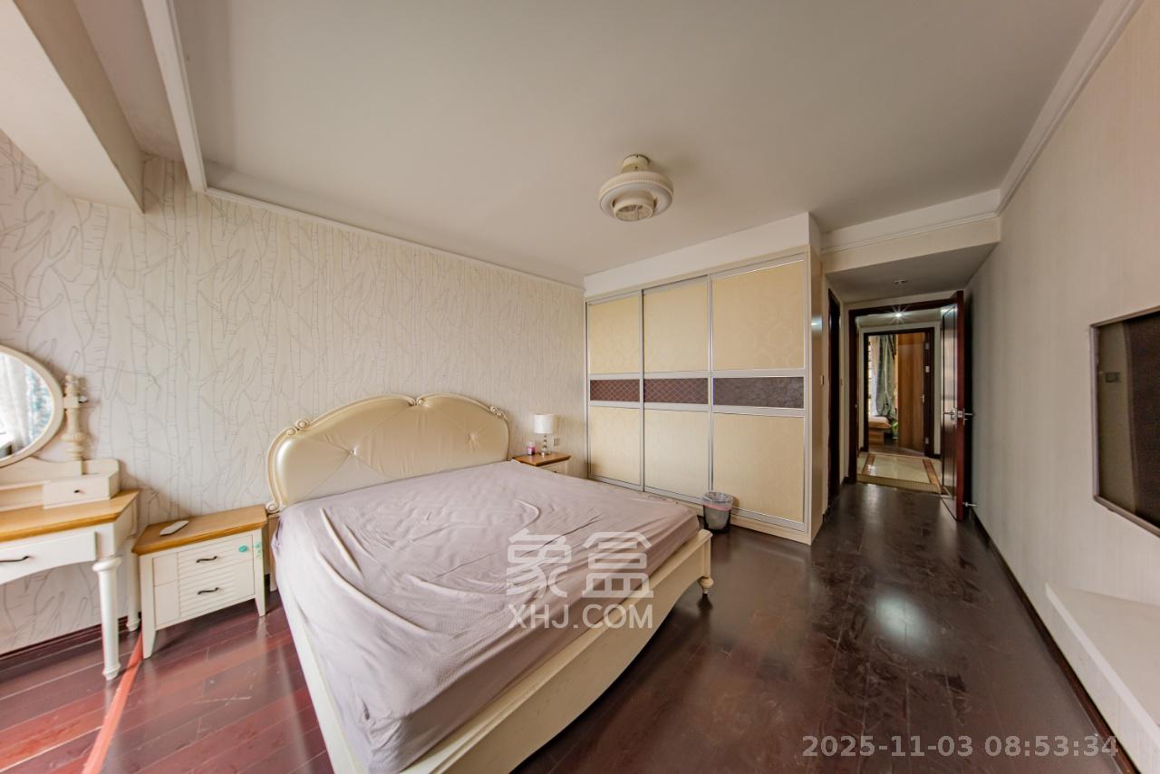 中海国际二期  4室2厅2卫    2500.0元/月室内图