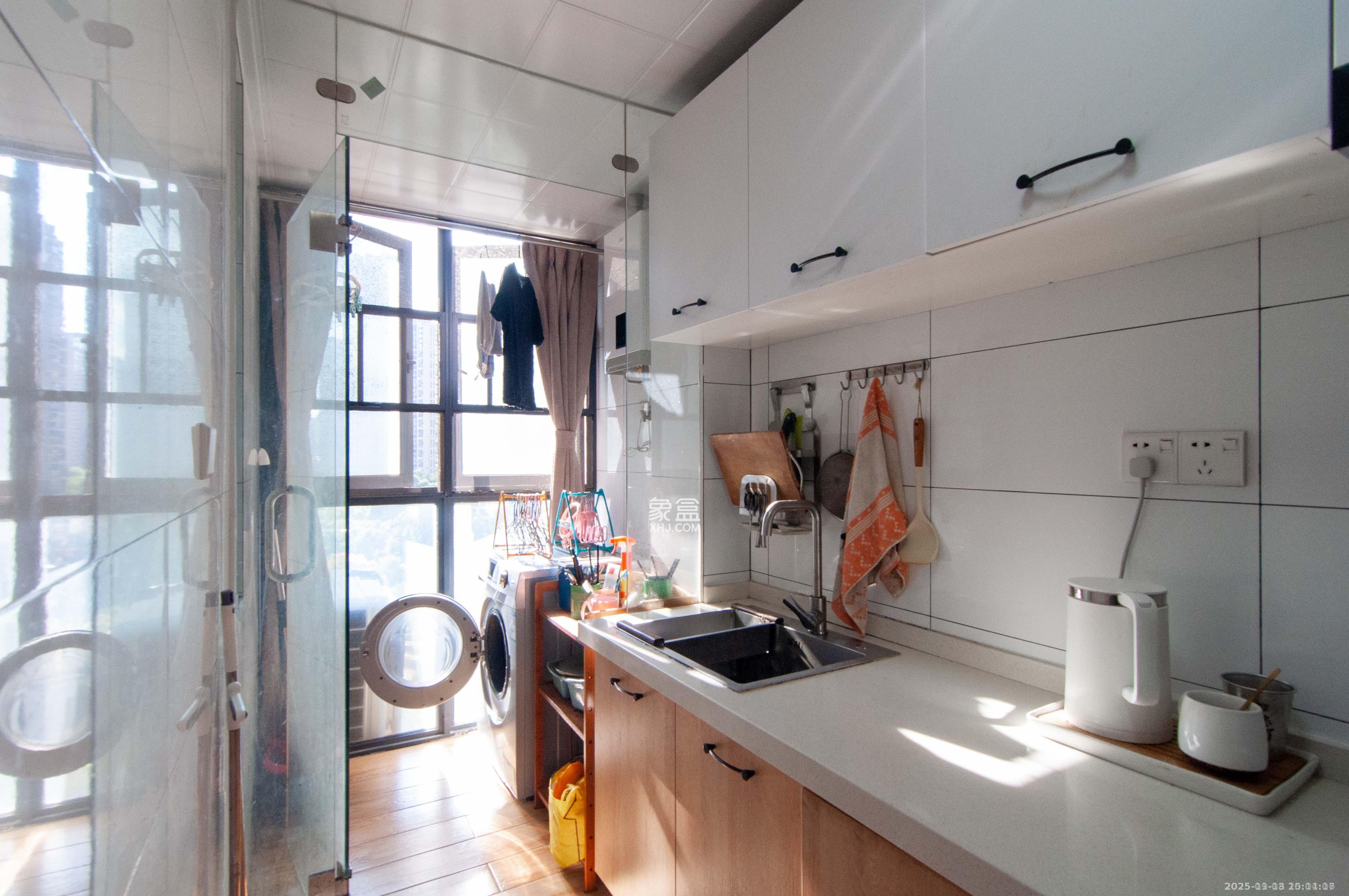 中建梅溪湖中心 3室2厅1卫 2600.0元/月 中建梅溪湖中心 3室2厅1卫 2600.0元/月室内图