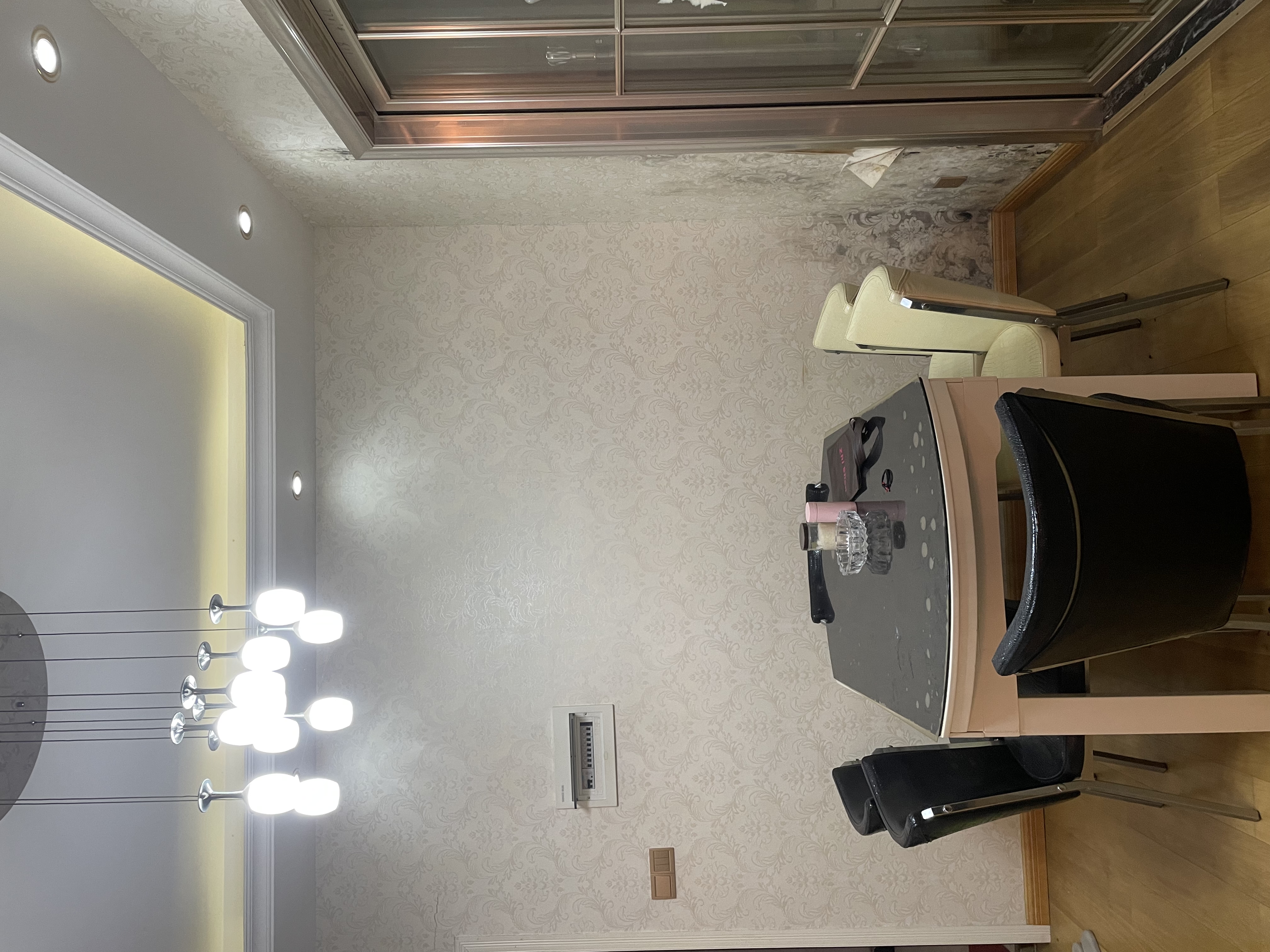 东方名城  3室2厅1卫    2400.0元/月室内图