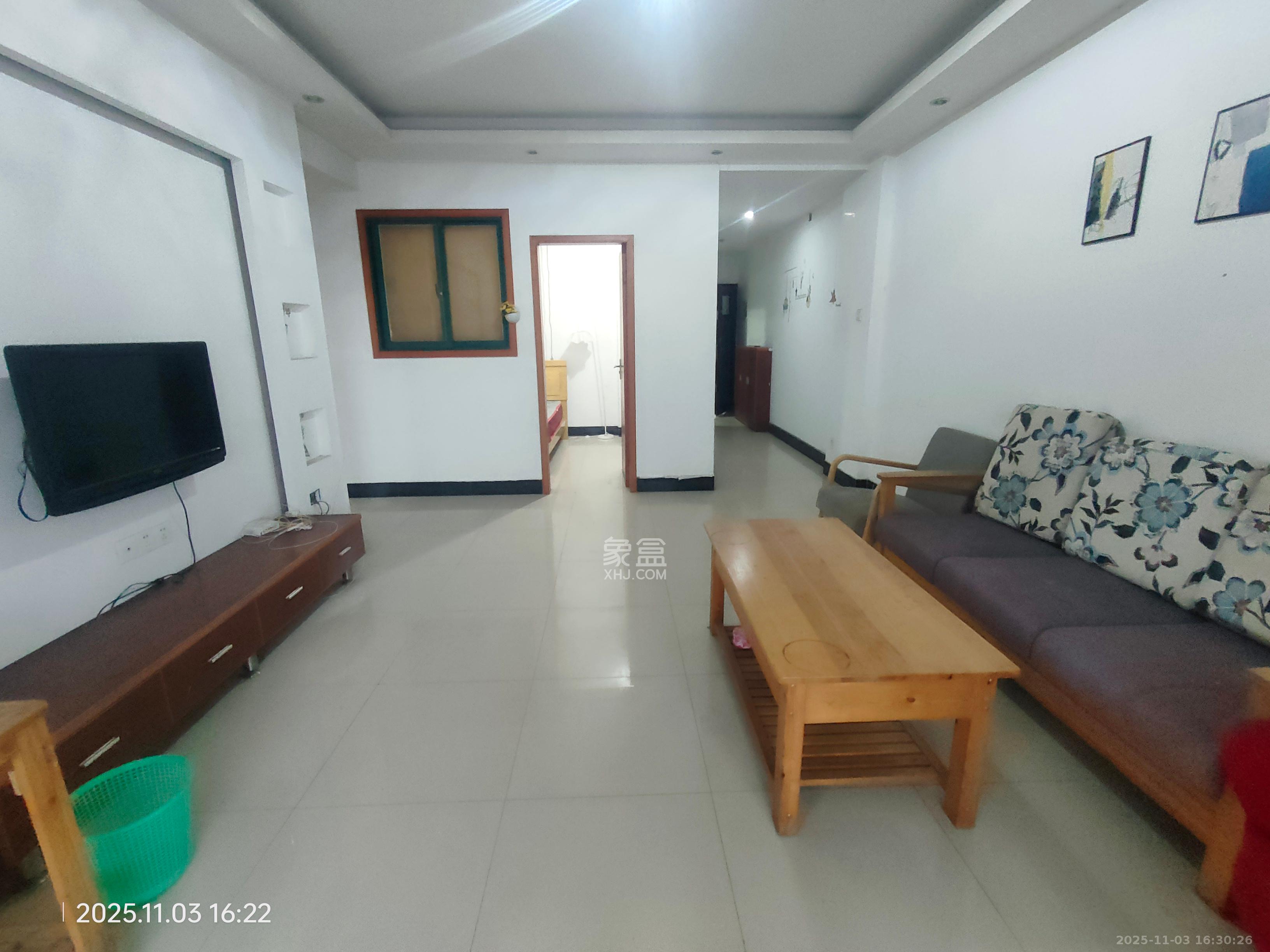 华盛世纪新城  3室2厅1卫    2000.0元/月