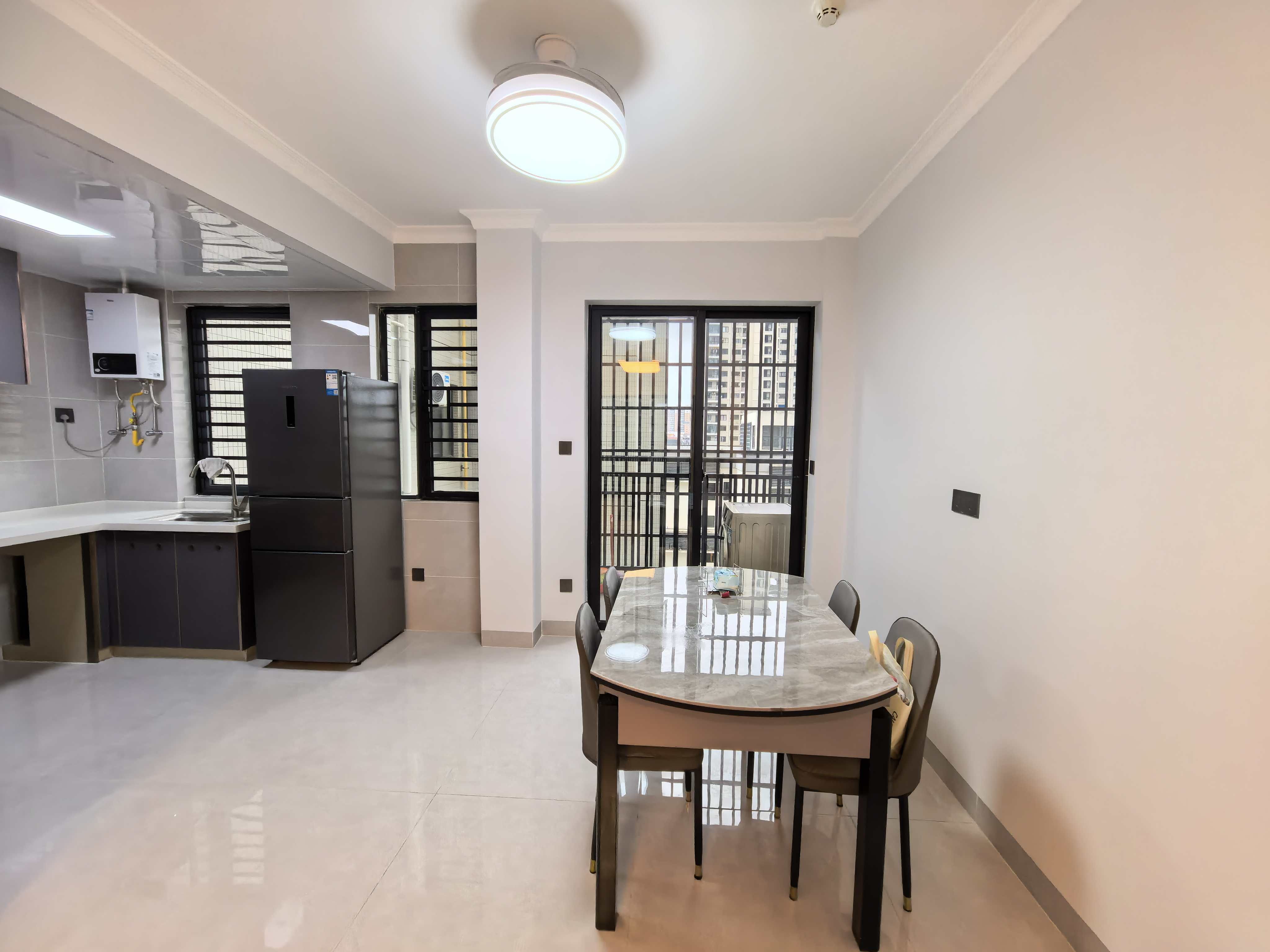 盛达景都三期 3室2厅1卫 3600.0元/月 盛达景都三期 3室2厅1卫 3600.0元/月室内图