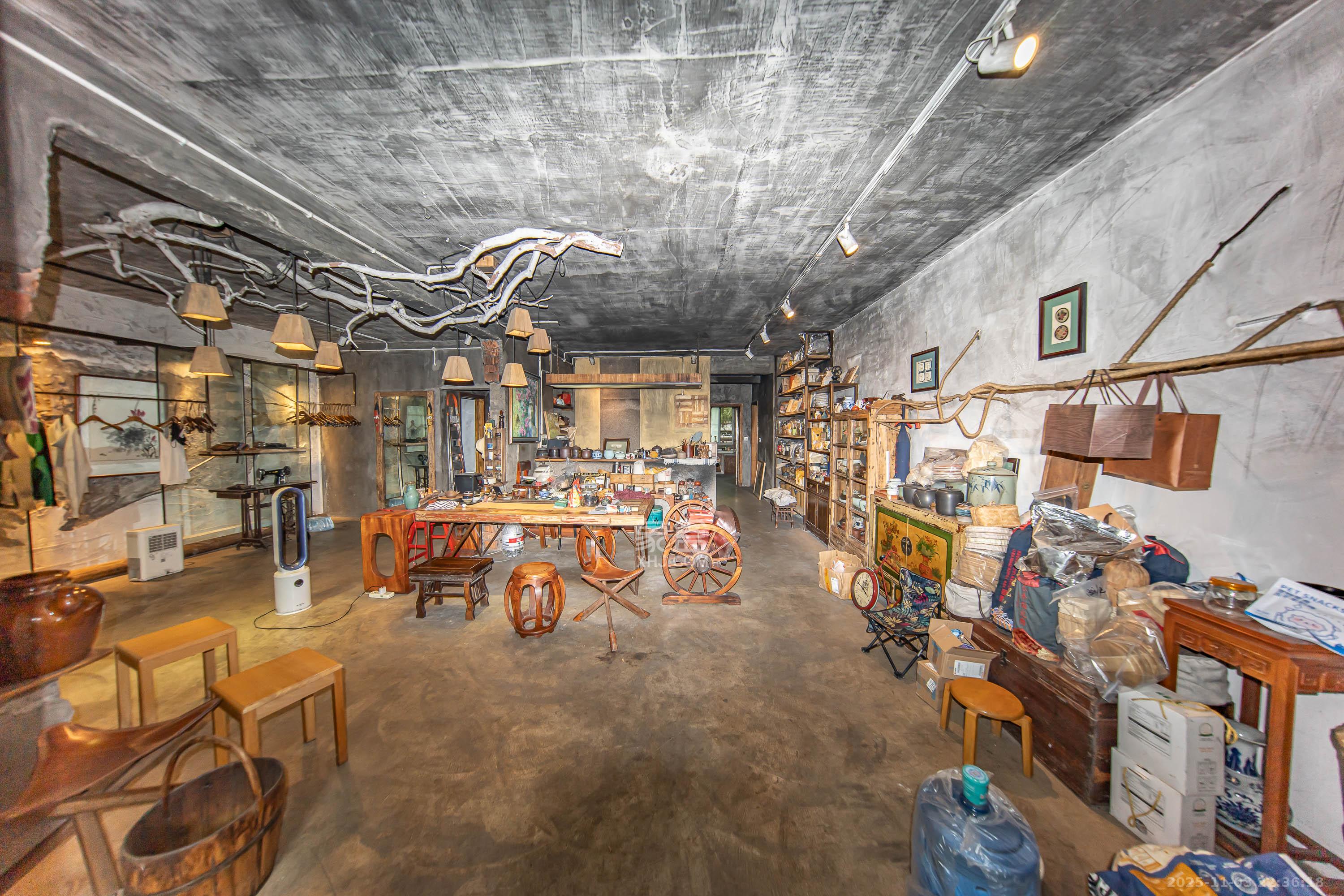 阳光100二期  4室2厅2卫    178.0万