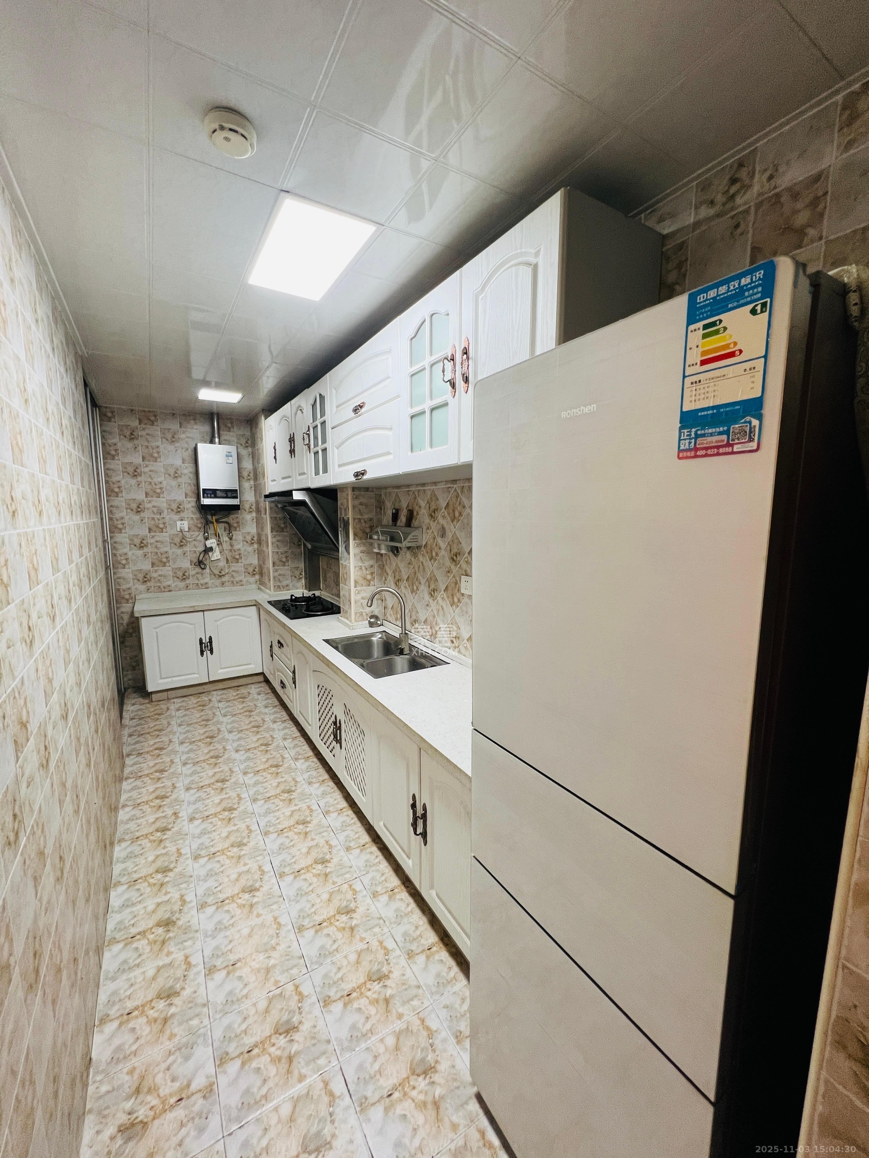 欧莱雅郡  2室1厅1卫    2000.0元/月室内图