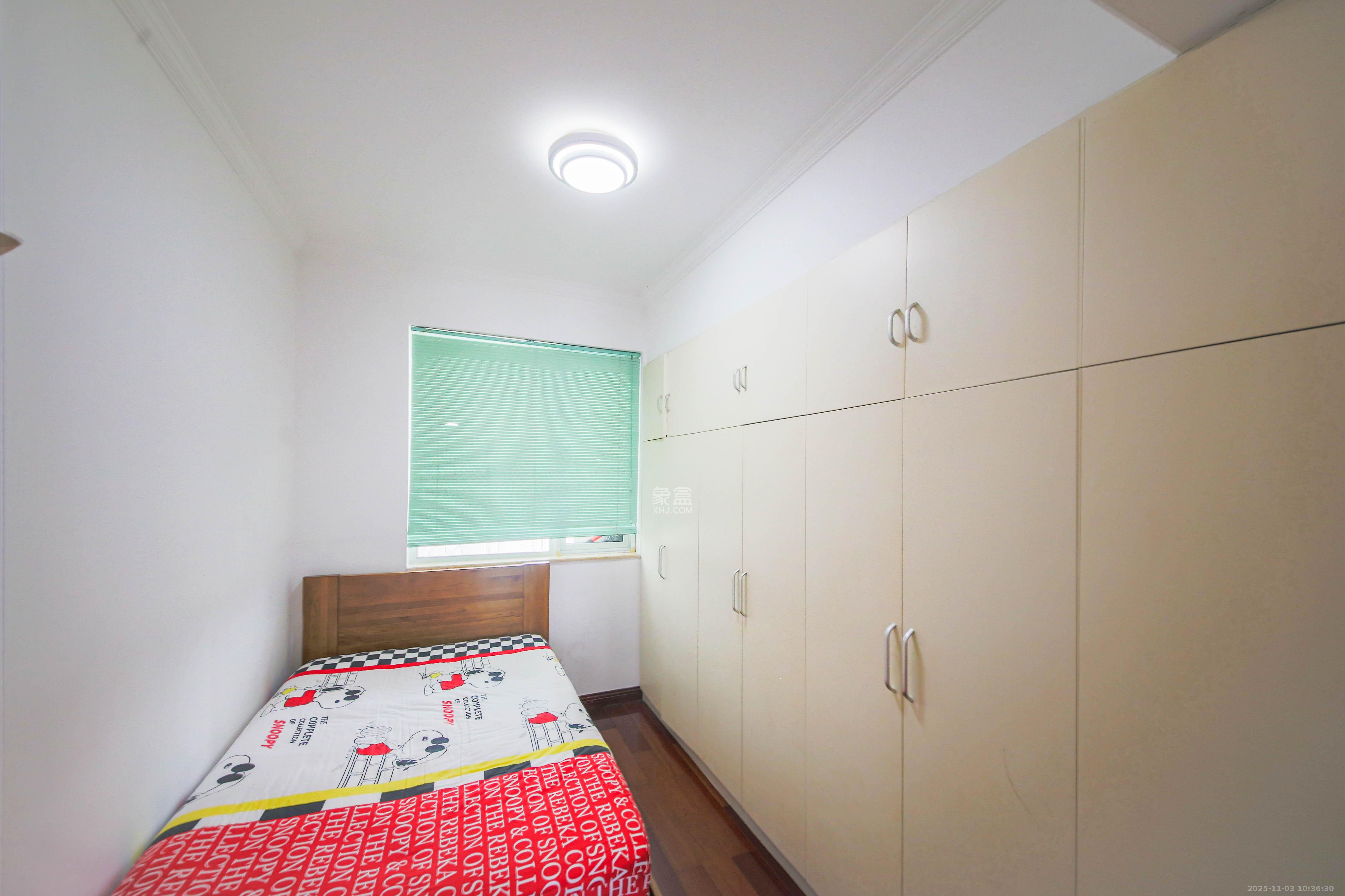 HC新城（建工集团单位房）  3室2厅1卫    180.0万卧室