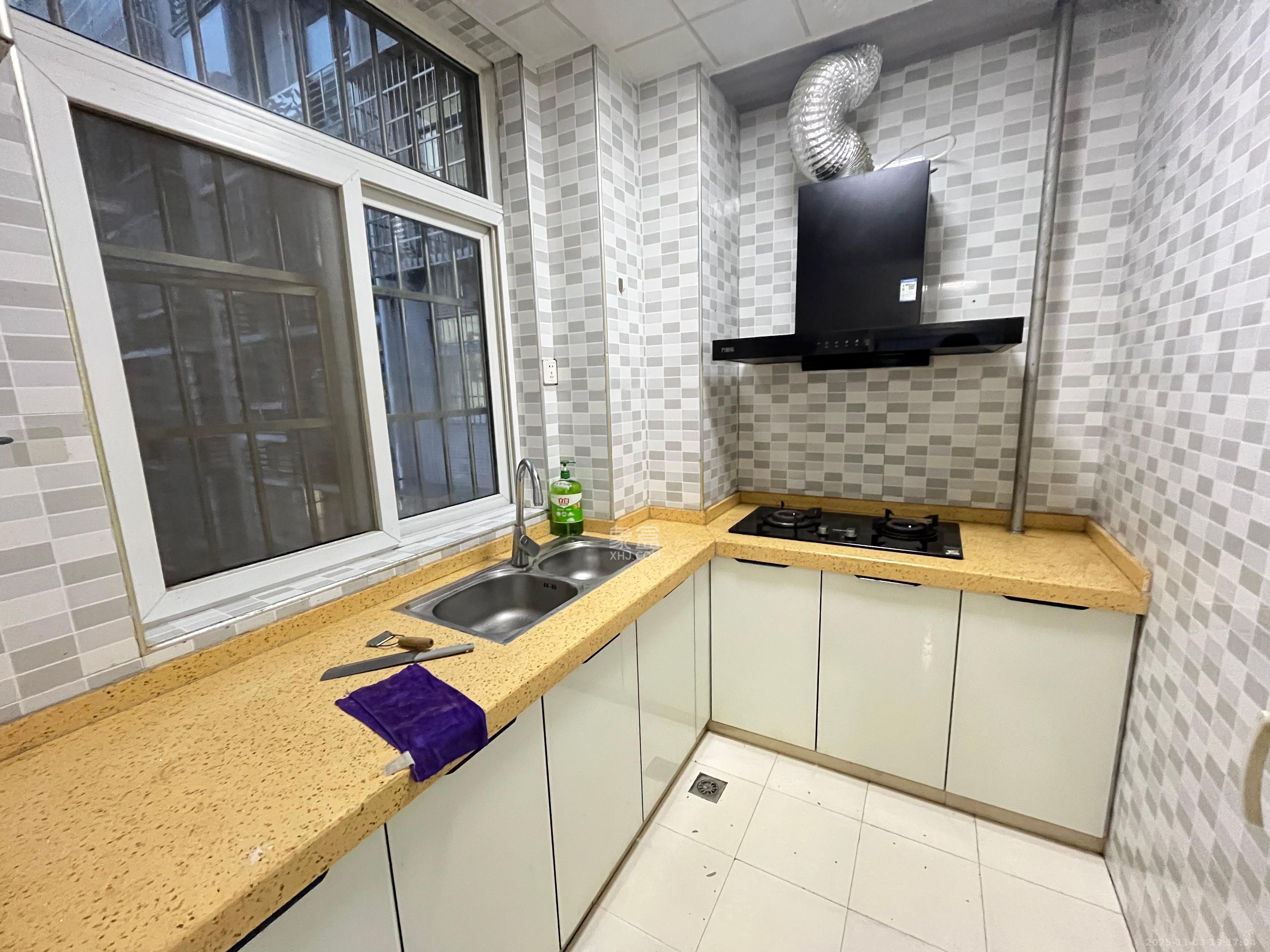 星城新宇黎锦苑 2室2厅1卫 1500.0元/月 星城新宇黎锦苑 2室2厅1卫 1500.0元/月室内图