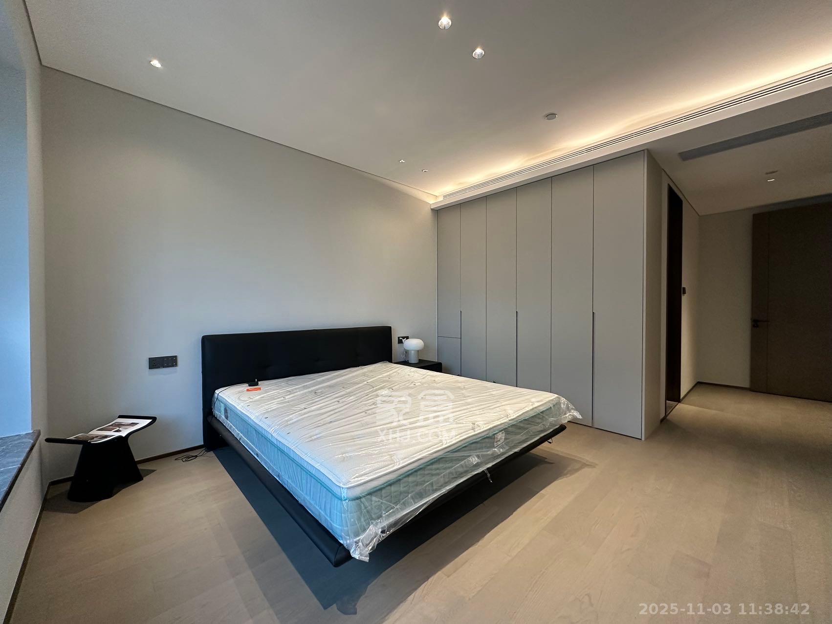 长沙悦府（华润万象城）  4室2厅3卫    19000.0元/月室内图