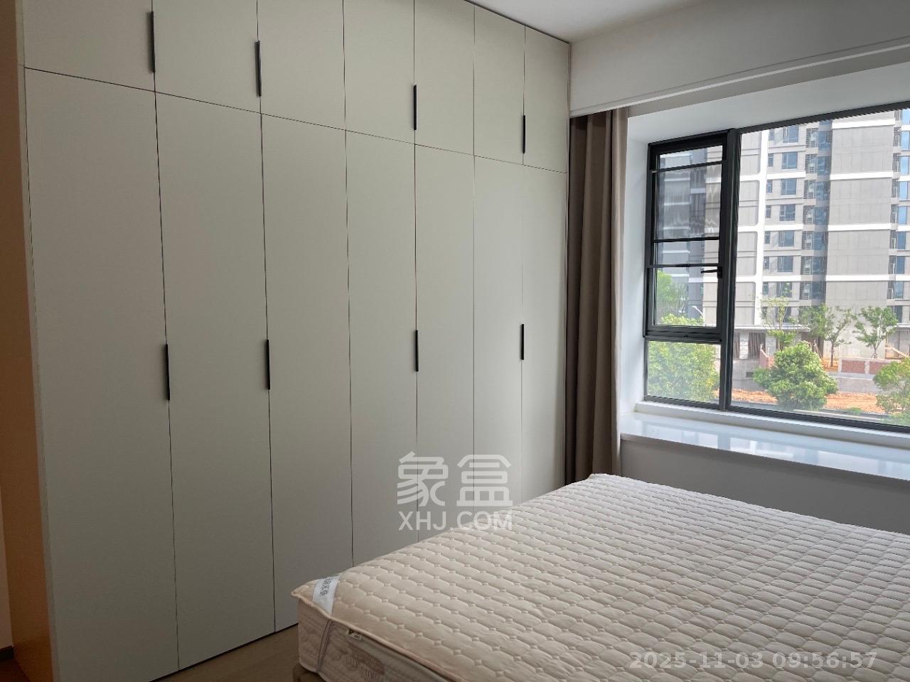 复地滨江金融中心  4室2厅2卫    5000.0元/月室内图