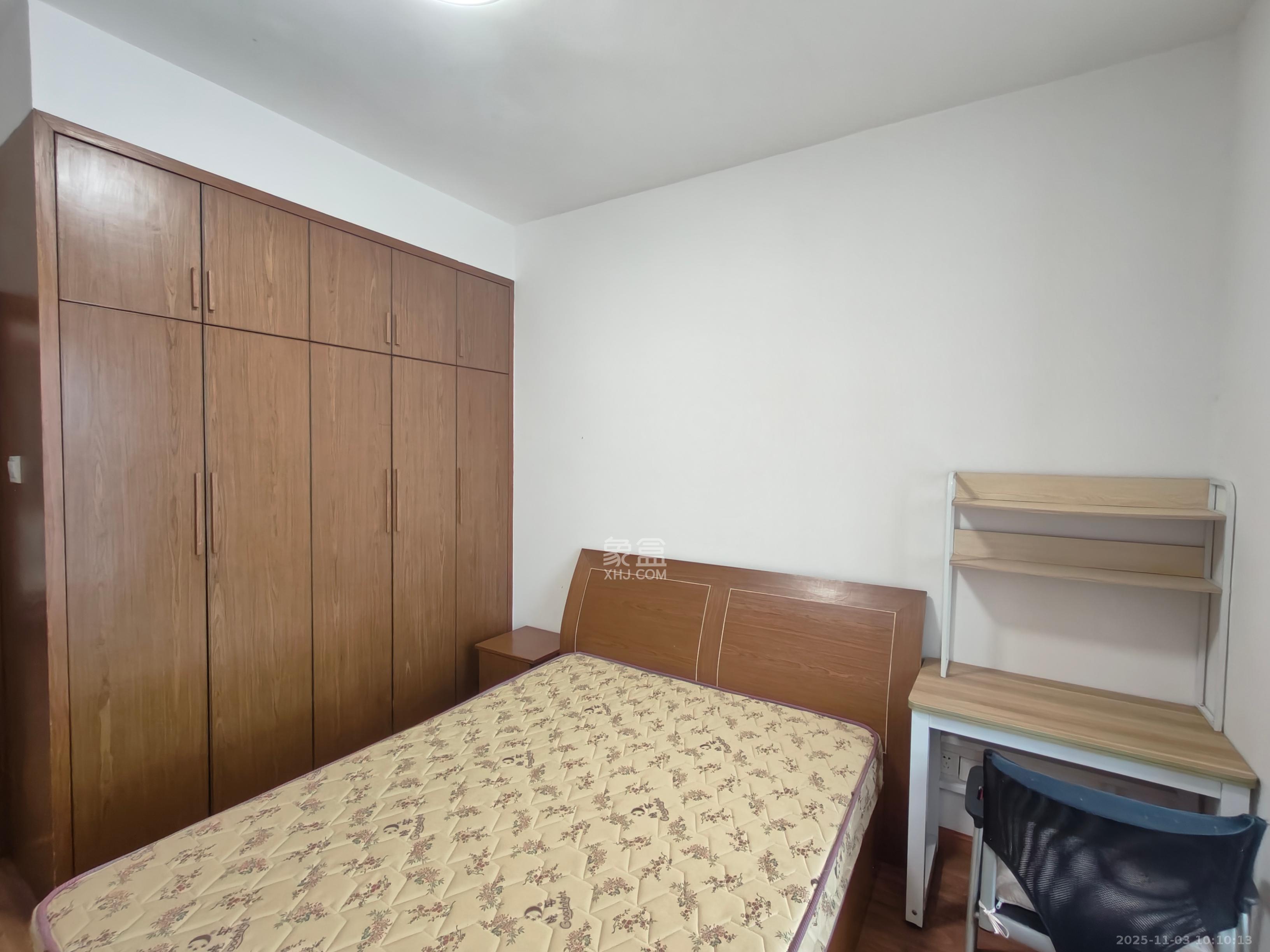 西岸润泽府 3室2厅2卫 2900.0元/月 西岸润泽府 3室2厅2卫 2900.0元/月室内图