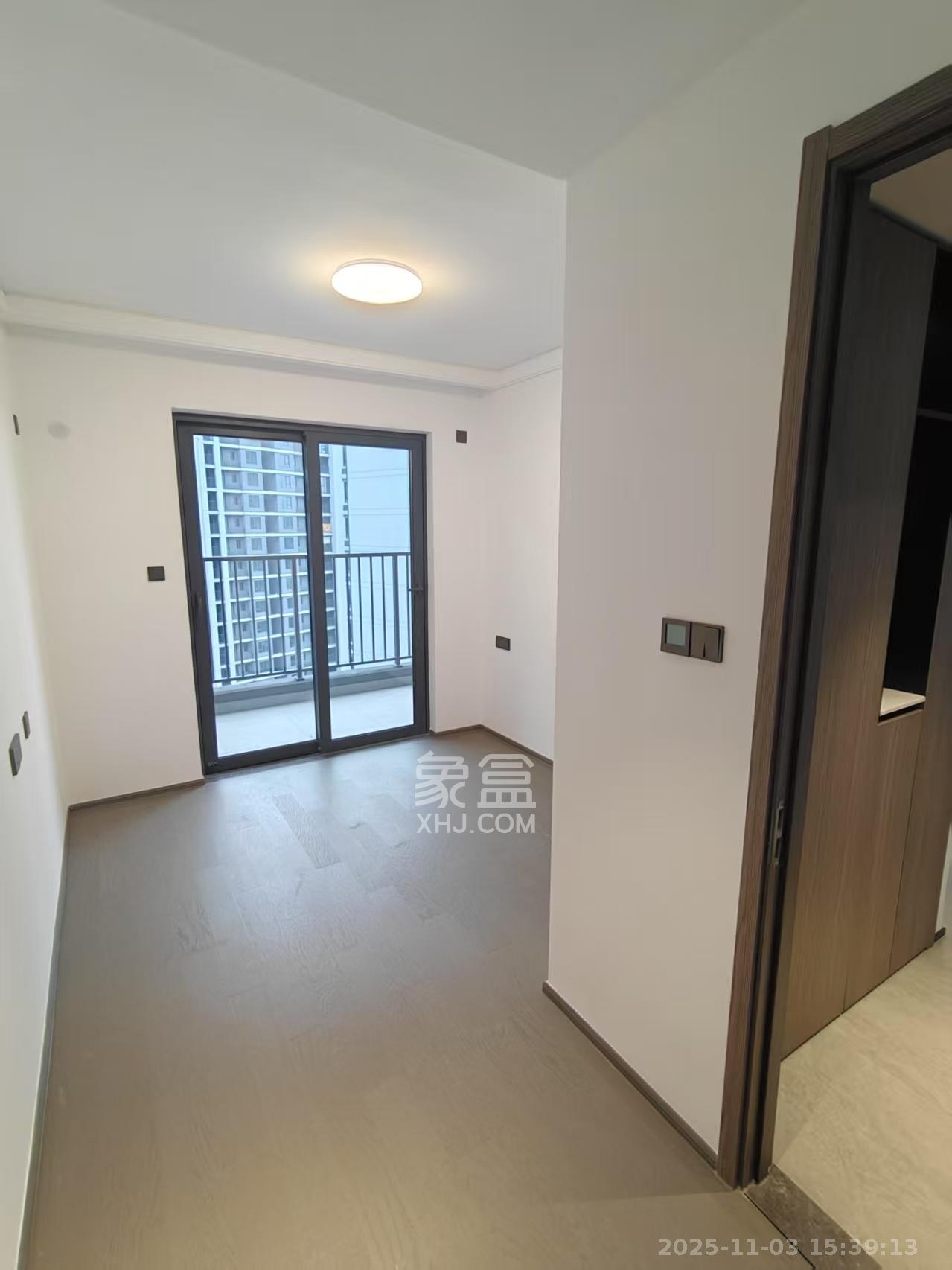 华润置地润樾府  3室2厅2卫    3200.0元/月