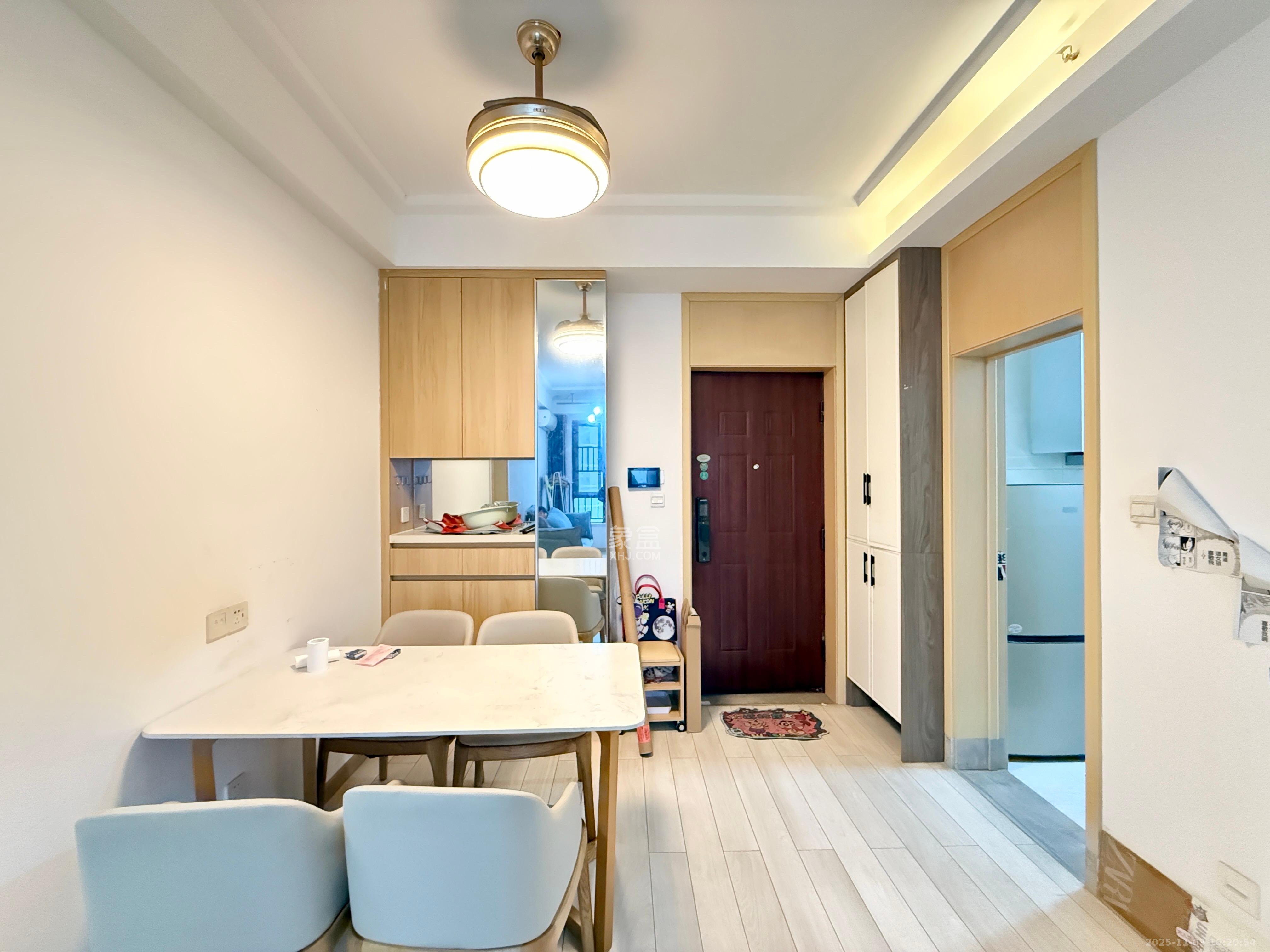 启迪协信中心 2室2厅1卫 2600.0元/月 启迪协信中心 2室2厅1卫 2600.0元/月室内图