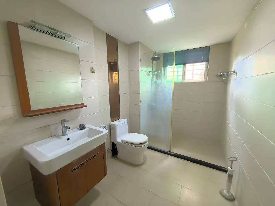 滨江温泉花园 3室2厅2卫 3600.0元/月 滨江温泉花园 3室2厅2卫 3600.0元/月室内图