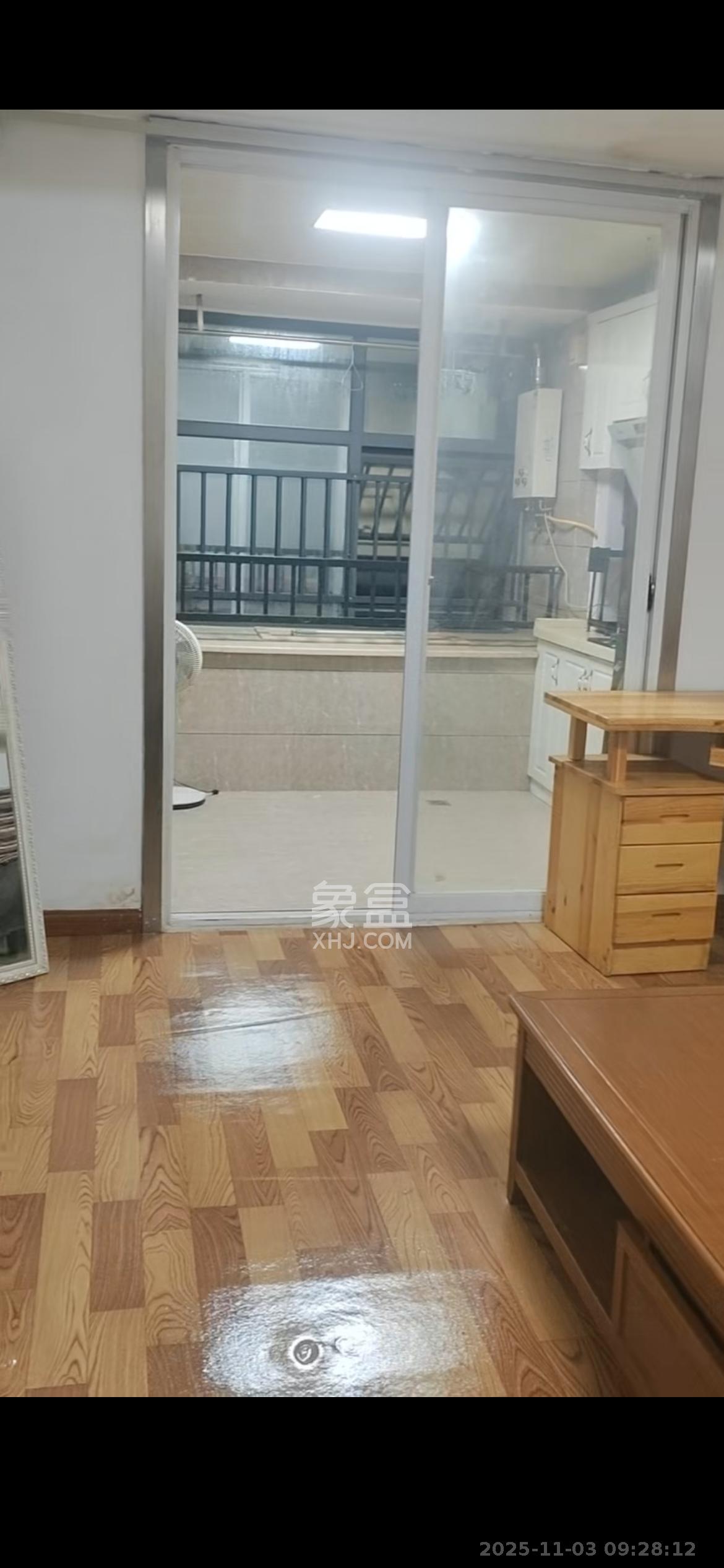 蓝湾国际广场  1室1厅1卫    1900.0元/月室内图