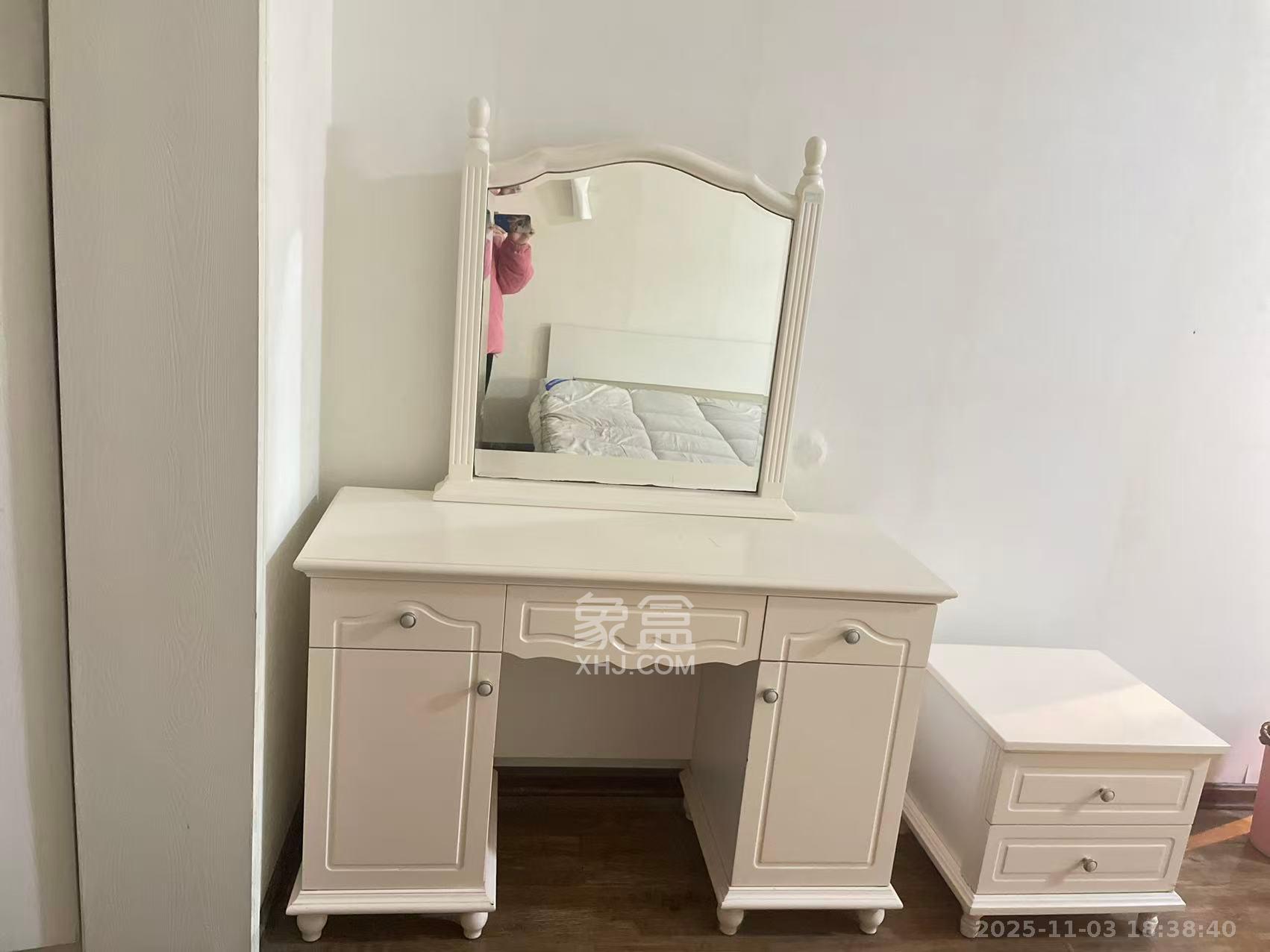 沁园春御院  1室1厅1卫    1800.0元/月室内图