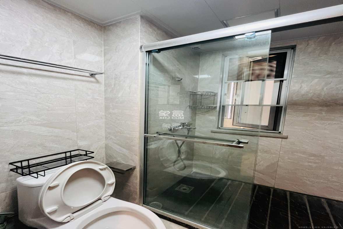 金地中交麓谷香颂(金地中交雅苑) 3室2厅2卫 3200.0元/月 金地中交麓谷香颂(金地中交雅苑) 3室2厅2卫 3200.0元/月室内图