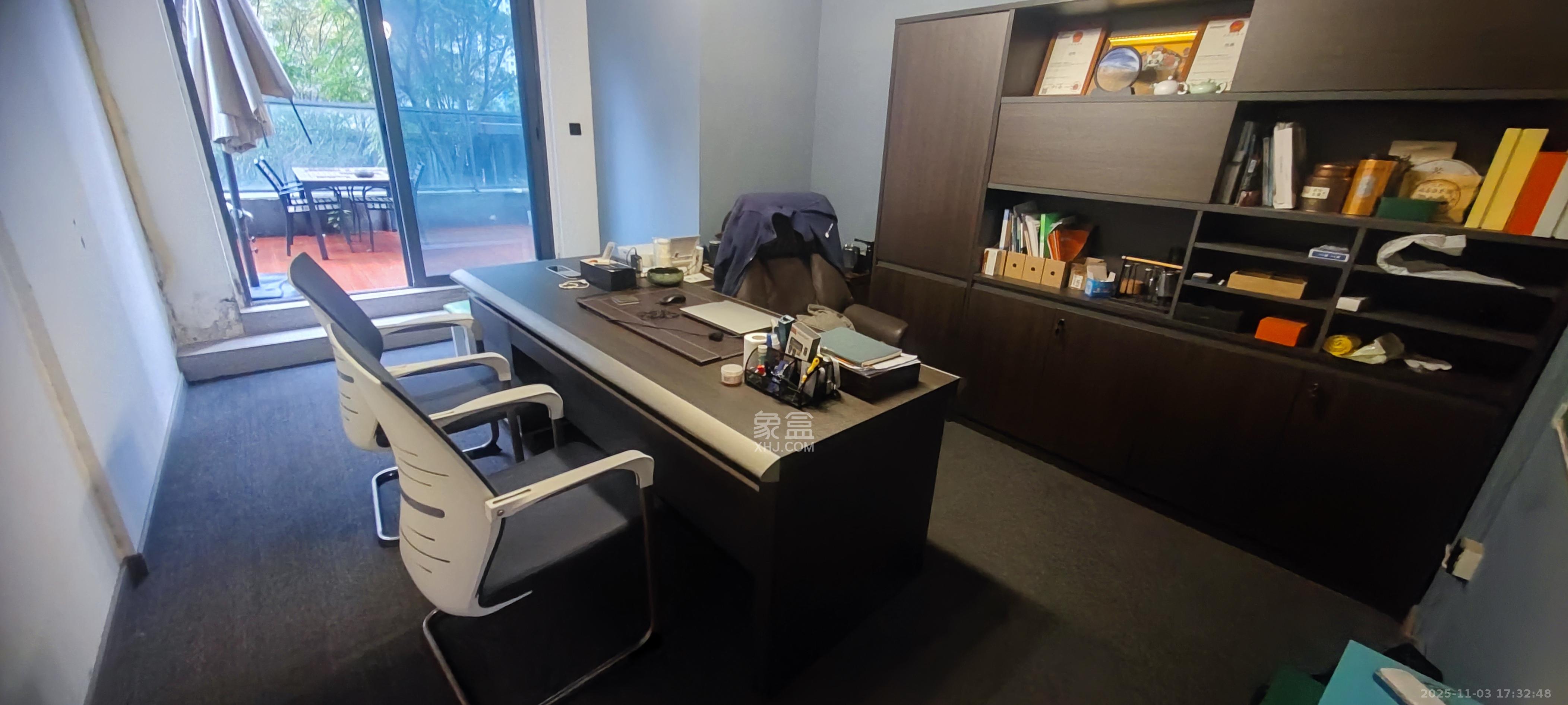 卓越浅水湾 7室2厅2卫 4500.0元/月 卓越浅水湾 7室2厅2卫 4500.0元/月室内图