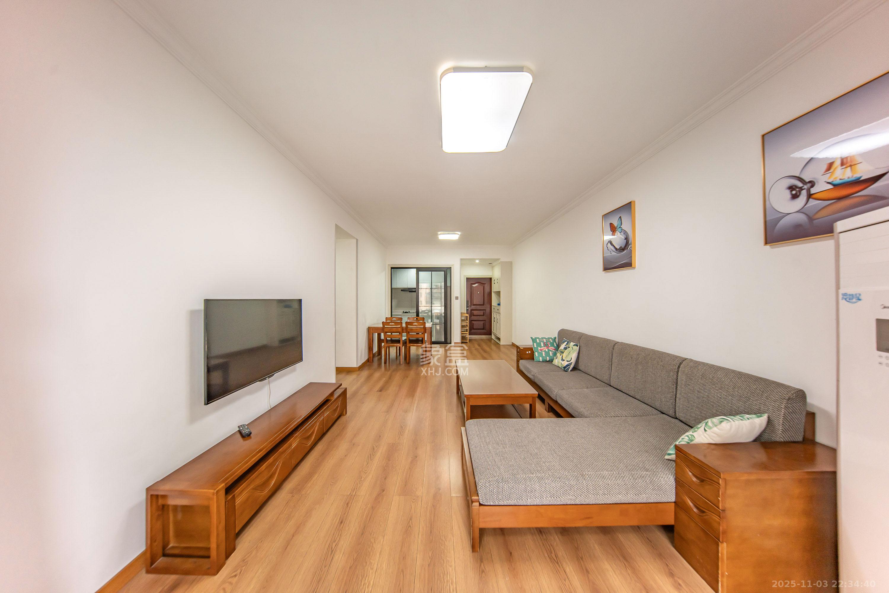 蓝光雍锦半岛  3室2厅1卫    99.0万