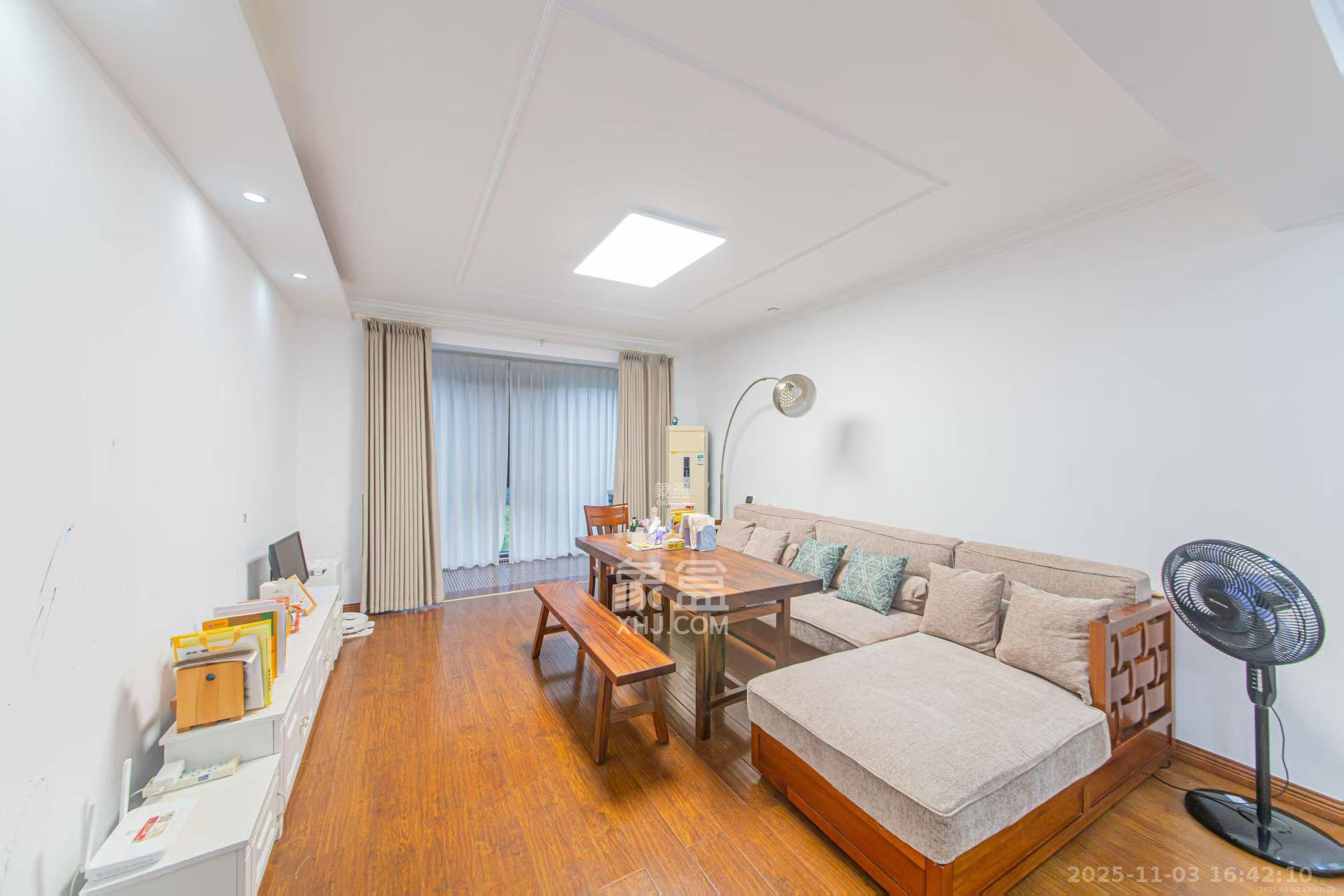 生活艺术城 3室2厅2卫 2500.0元/月 生活艺术城 3室2厅2卫 2500.0元/月室内图