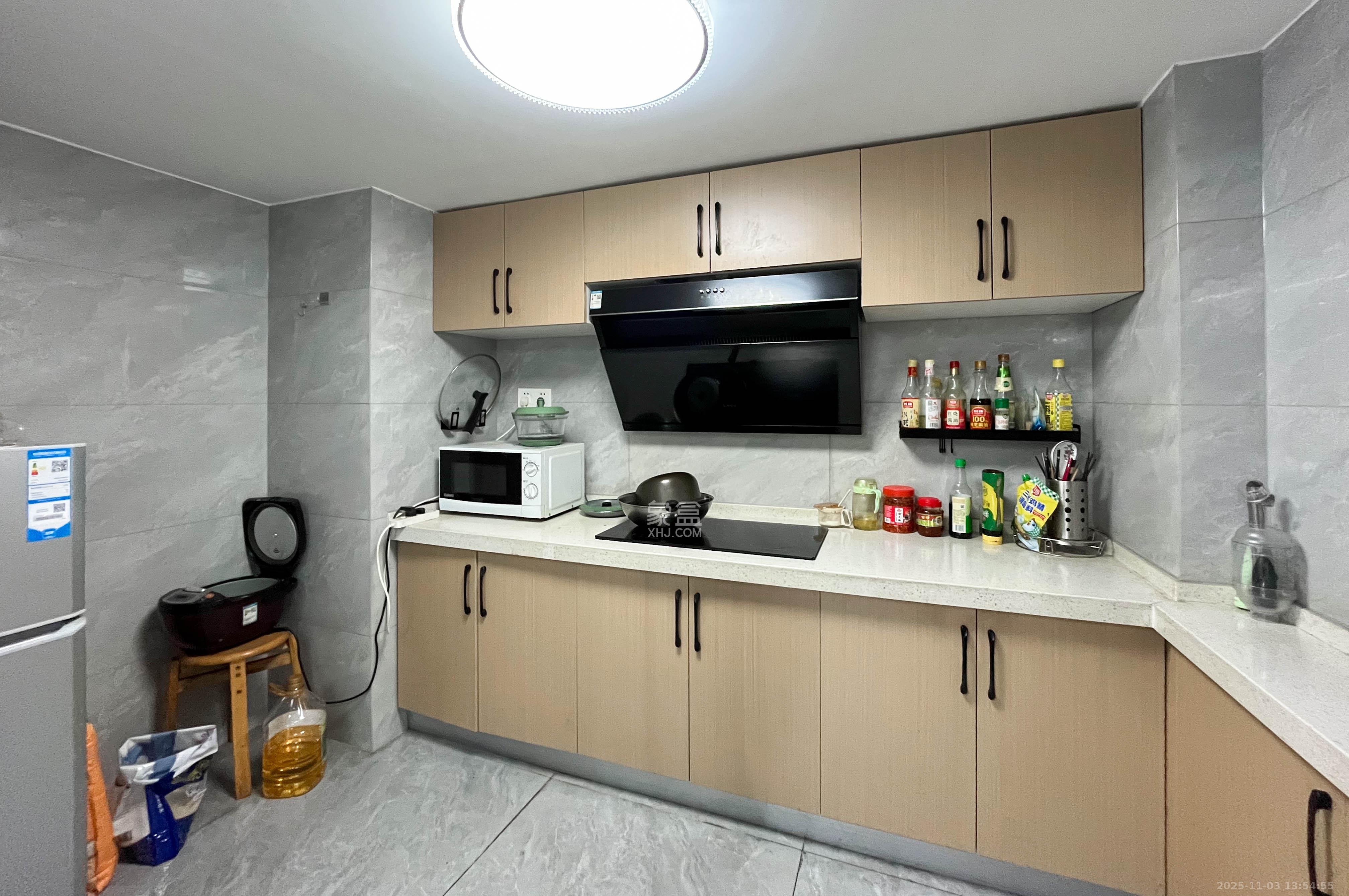 梅溪湖金茂湾  3室2厅1卫    101.0万厨房