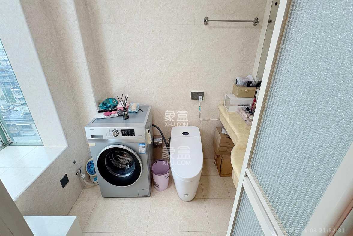 颐美园 3室2厅2卫 118.0万 颐美园 3室2厅2卫 118.0万卫生间