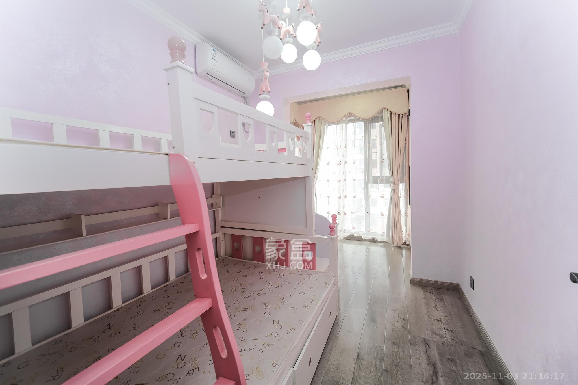 和悦城(蟠龙景苑)  2室2厅1卫    76.8万卧室