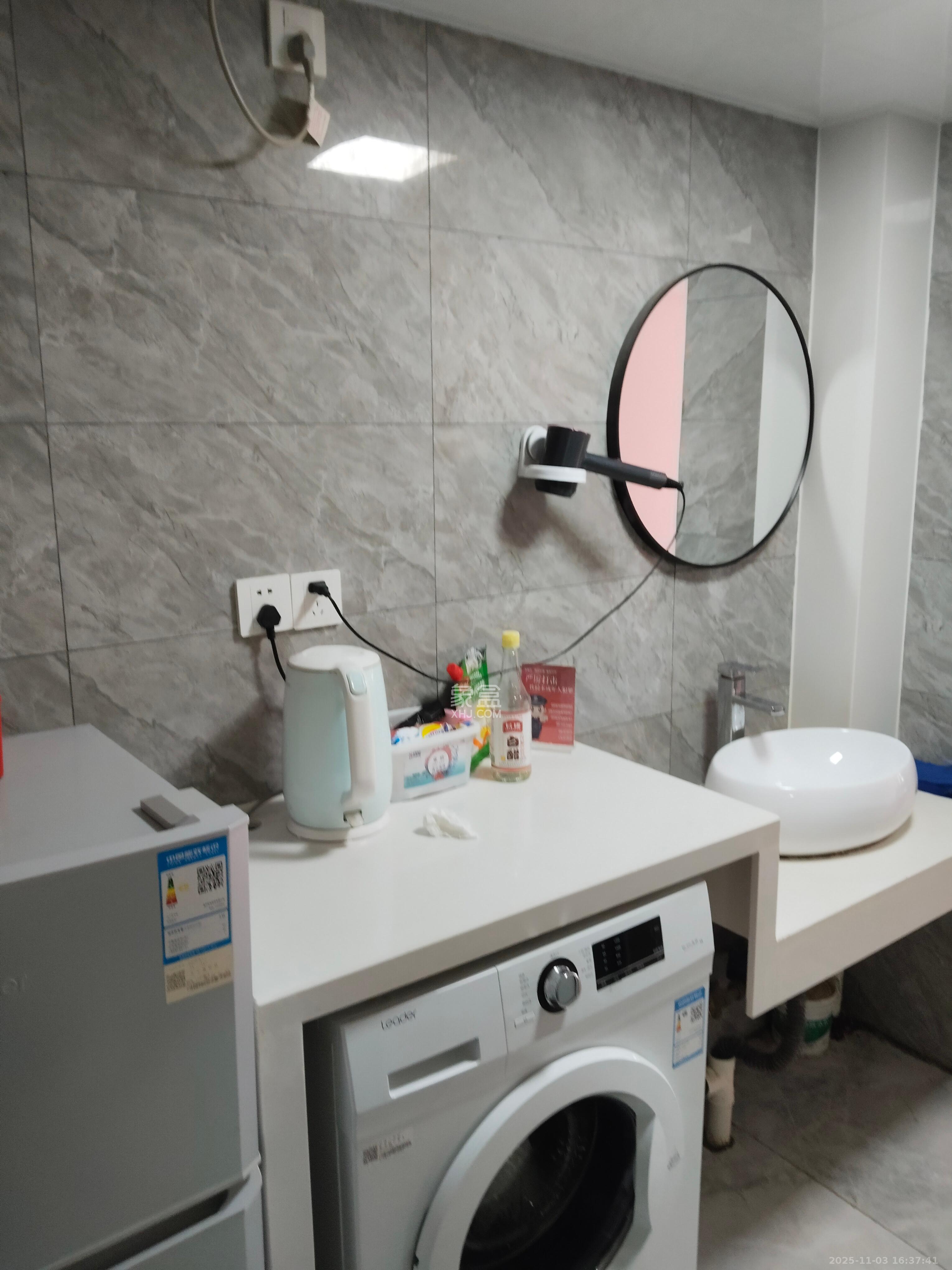 蚂蚁工房  1室1厅1卫    2000.0元/月