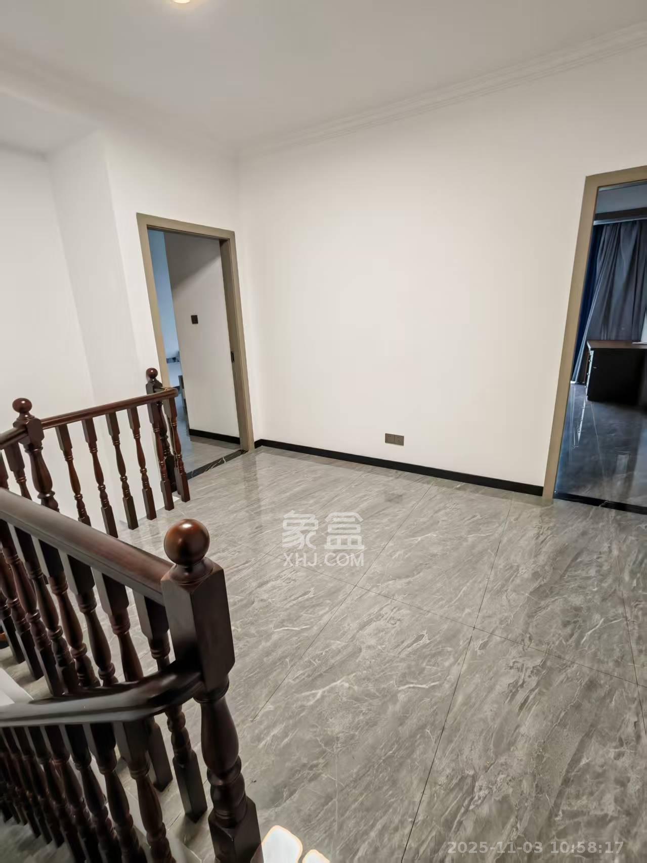 金色屋顶  4室2厅3卫    7500.0元/月室内图