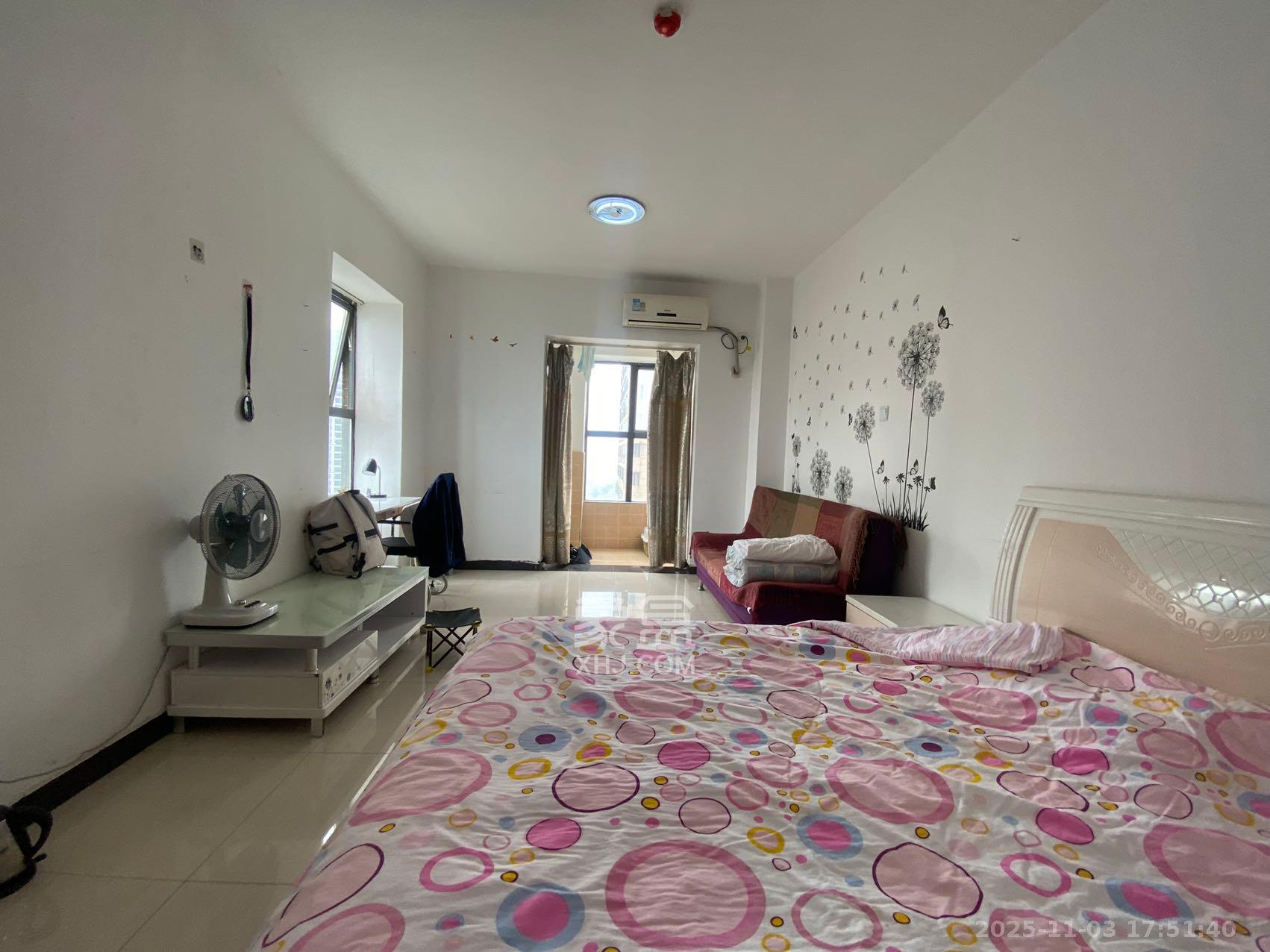 万科魅力之城  1室1厅1卫    1200.0元/月