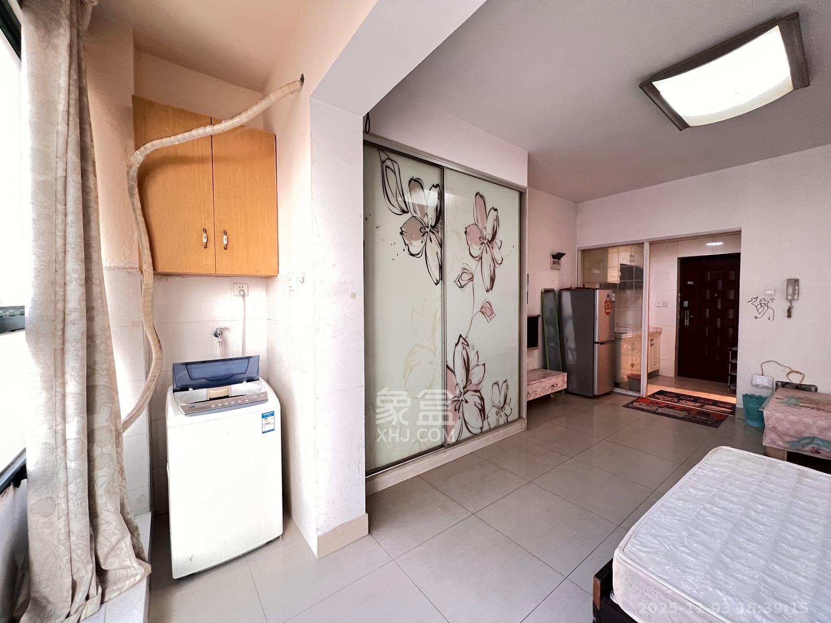 蝴蝶谷  1室1厅1卫    1000.0元/月室内图