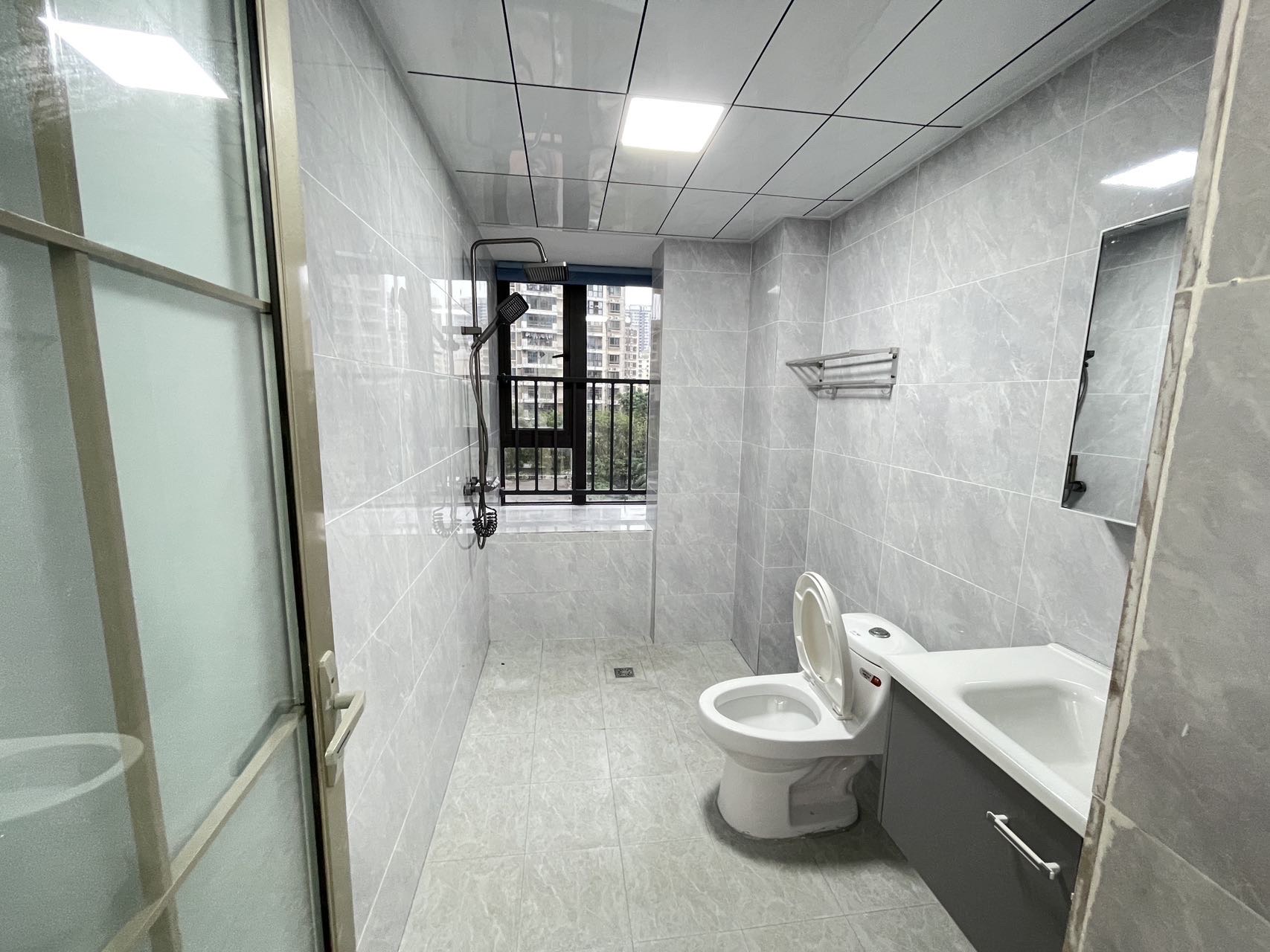 坡博家园一区  3室2厅1卫    159.0万客厅