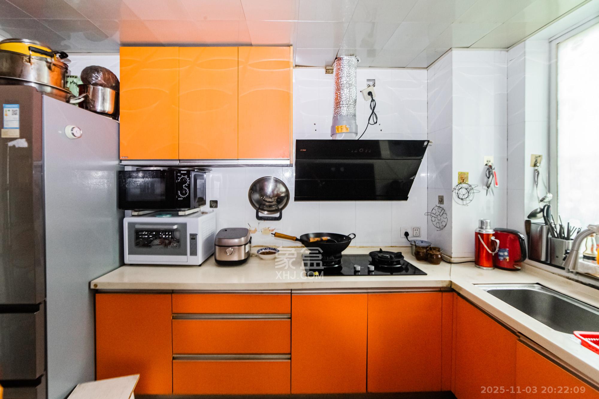 滨江美寓（滨江丽园）  3室2厅2卫    100.0万厨房