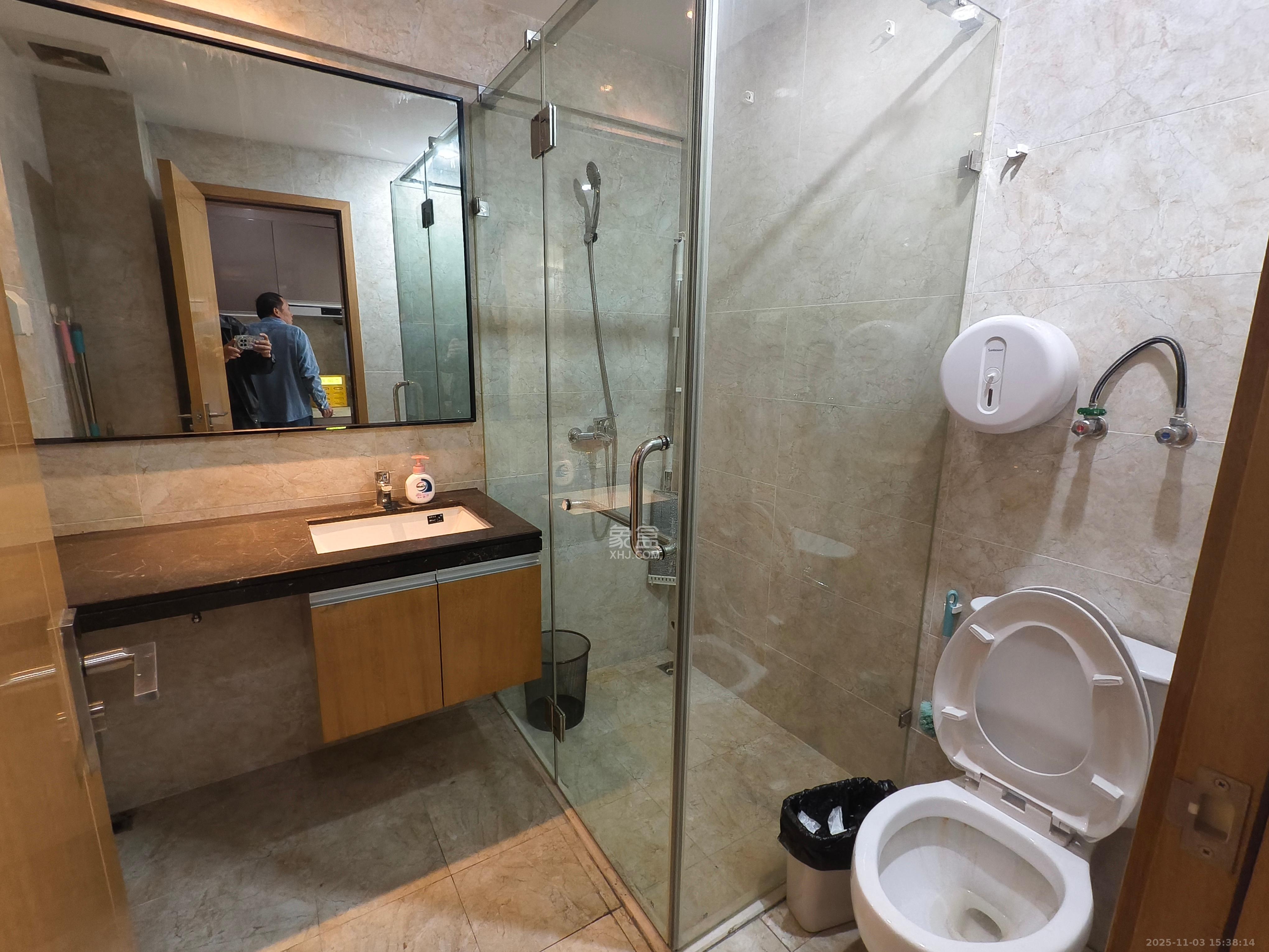 德思勤城市广场(宝格丽公寓) 1室1厅1卫 2100.0元/月 德思勤城市广场(宝格丽公寓) 1室1厅1卫 2100.0元/月室内图