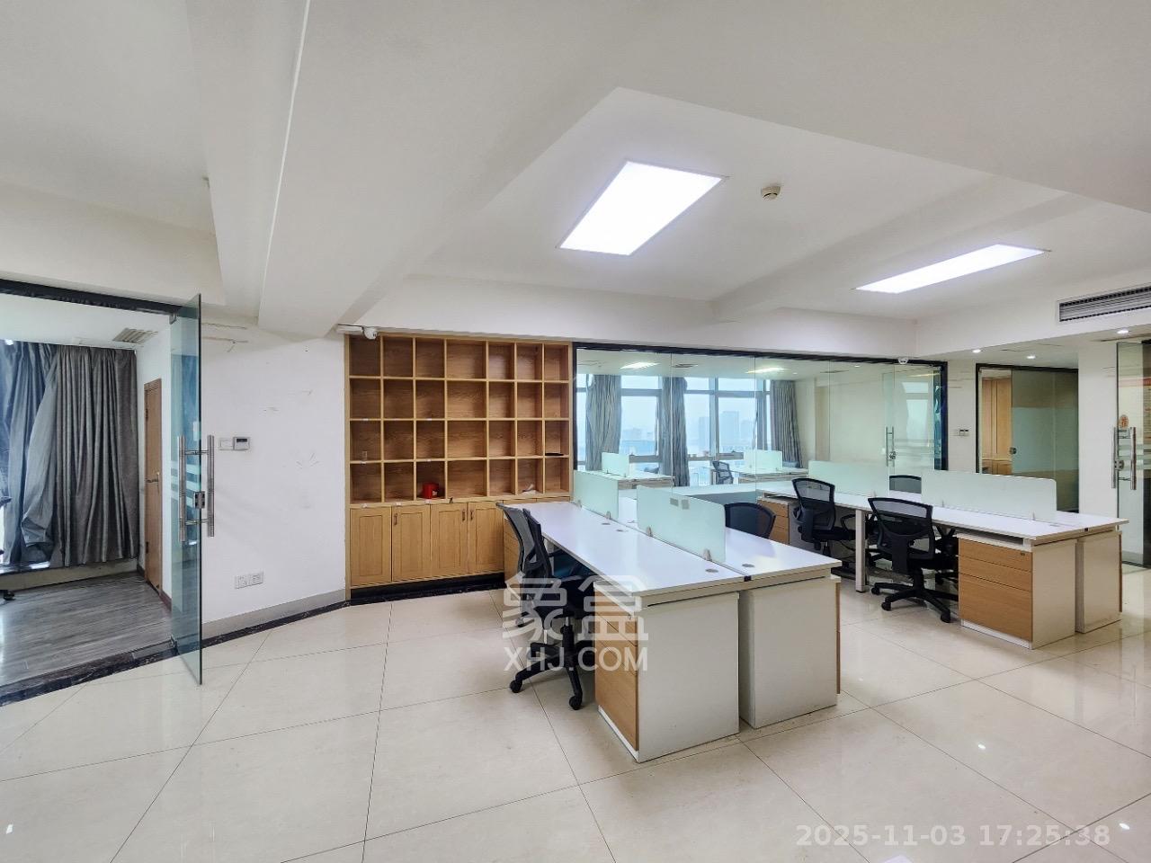 奥克斯广场 1室1厅1卫 11000.0元/月 奥克斯广场 1室1厅1卫 11000.0元/月室内图