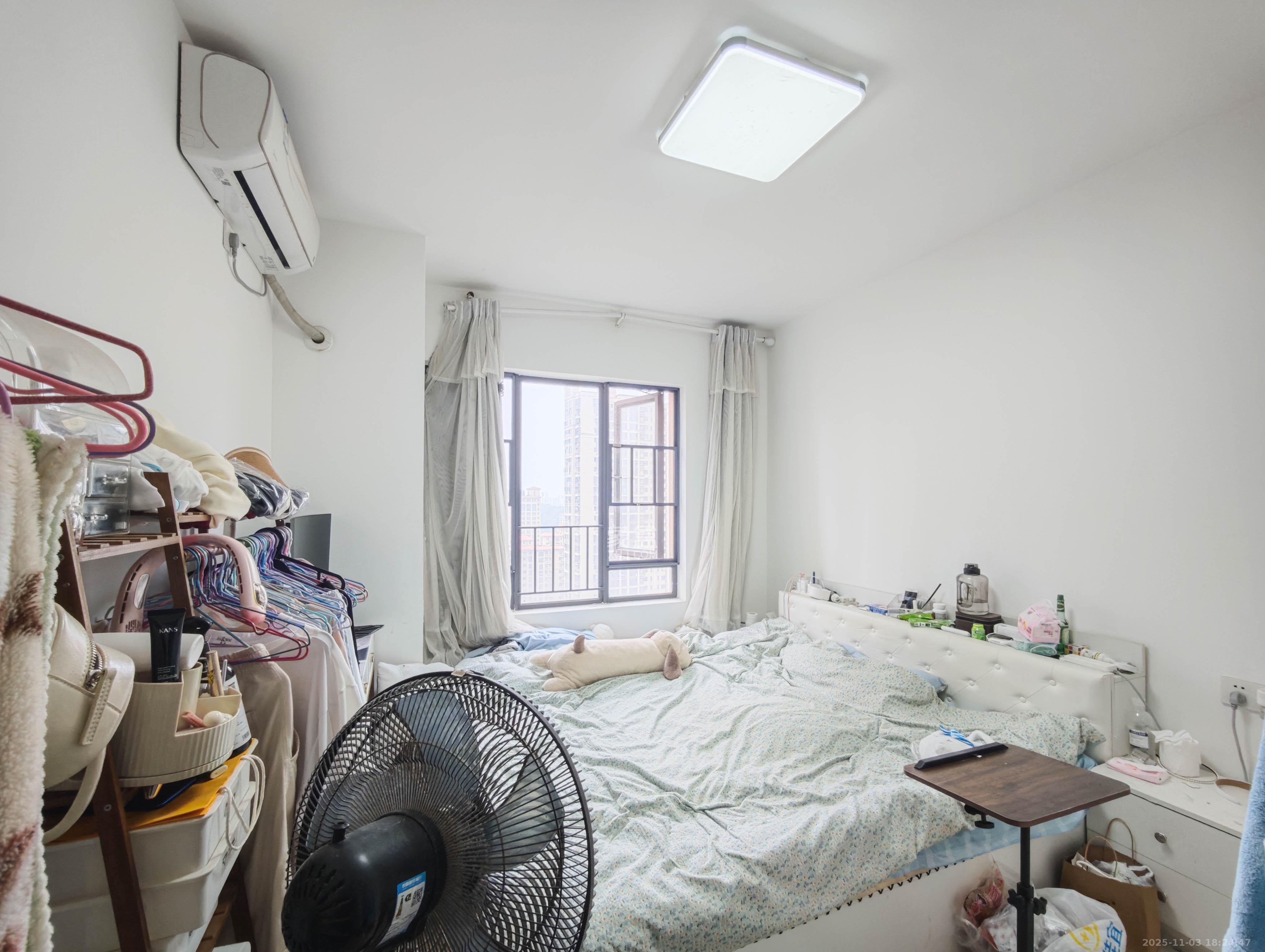 保利城（中航城国际社区、郡原美村）  3室2厅2卫    82.0万卧室