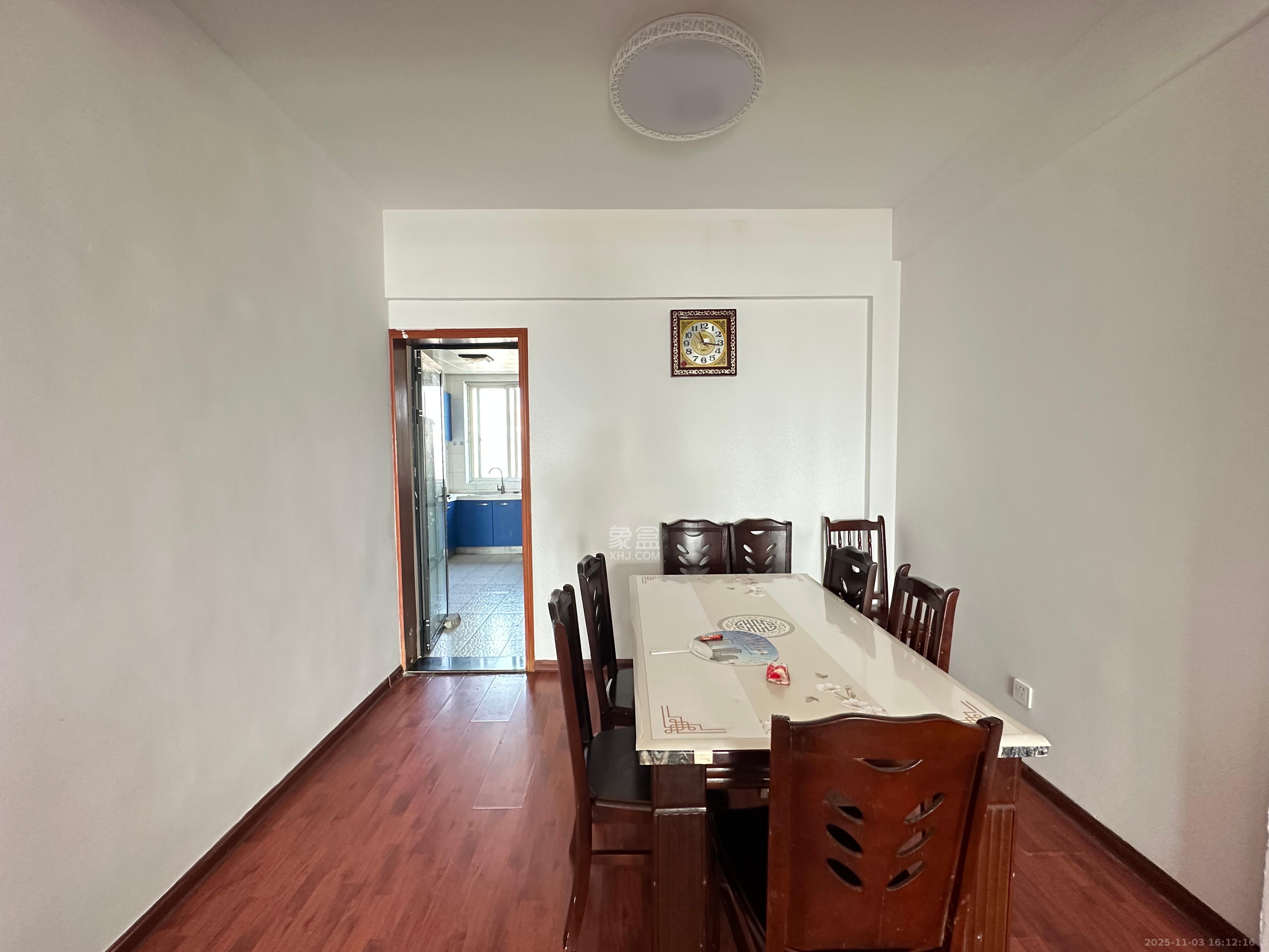 银港佳园 3室2厅2卫 1600.0元/月 银港佳园 3室2厅2卫 1600.0元/月室内图