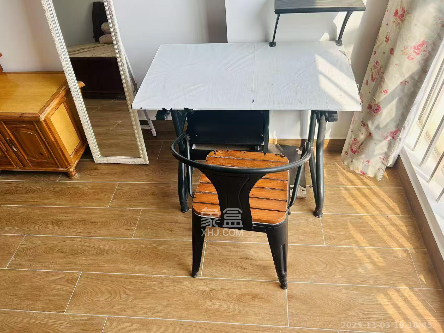 阳光100二期  1室1厅1卫    1100.0元/月室内图