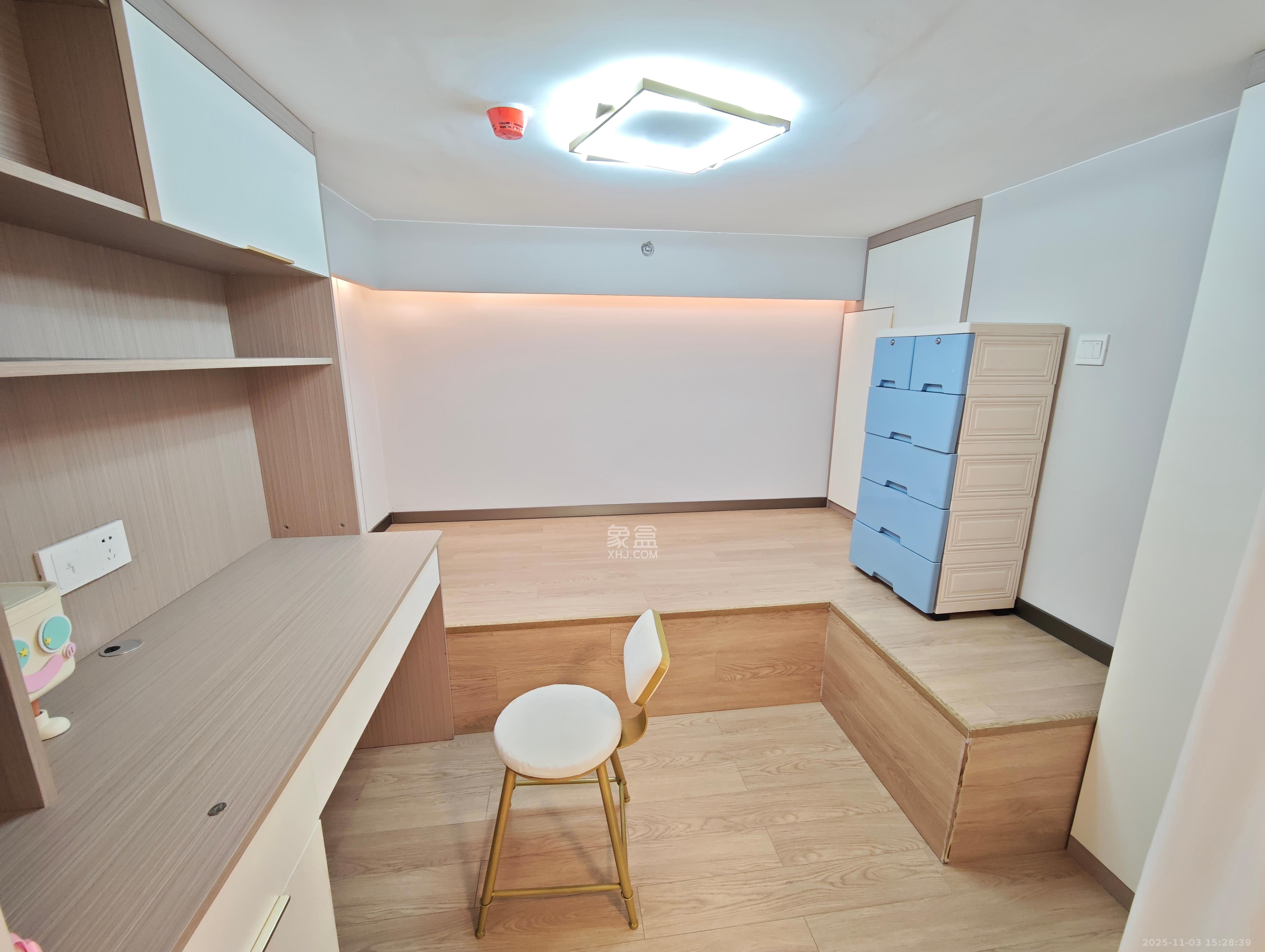 时代年华 3室2厅2卫 1600.0元/月 时代年华 3室2厅2卫 1600.0元/月室内图