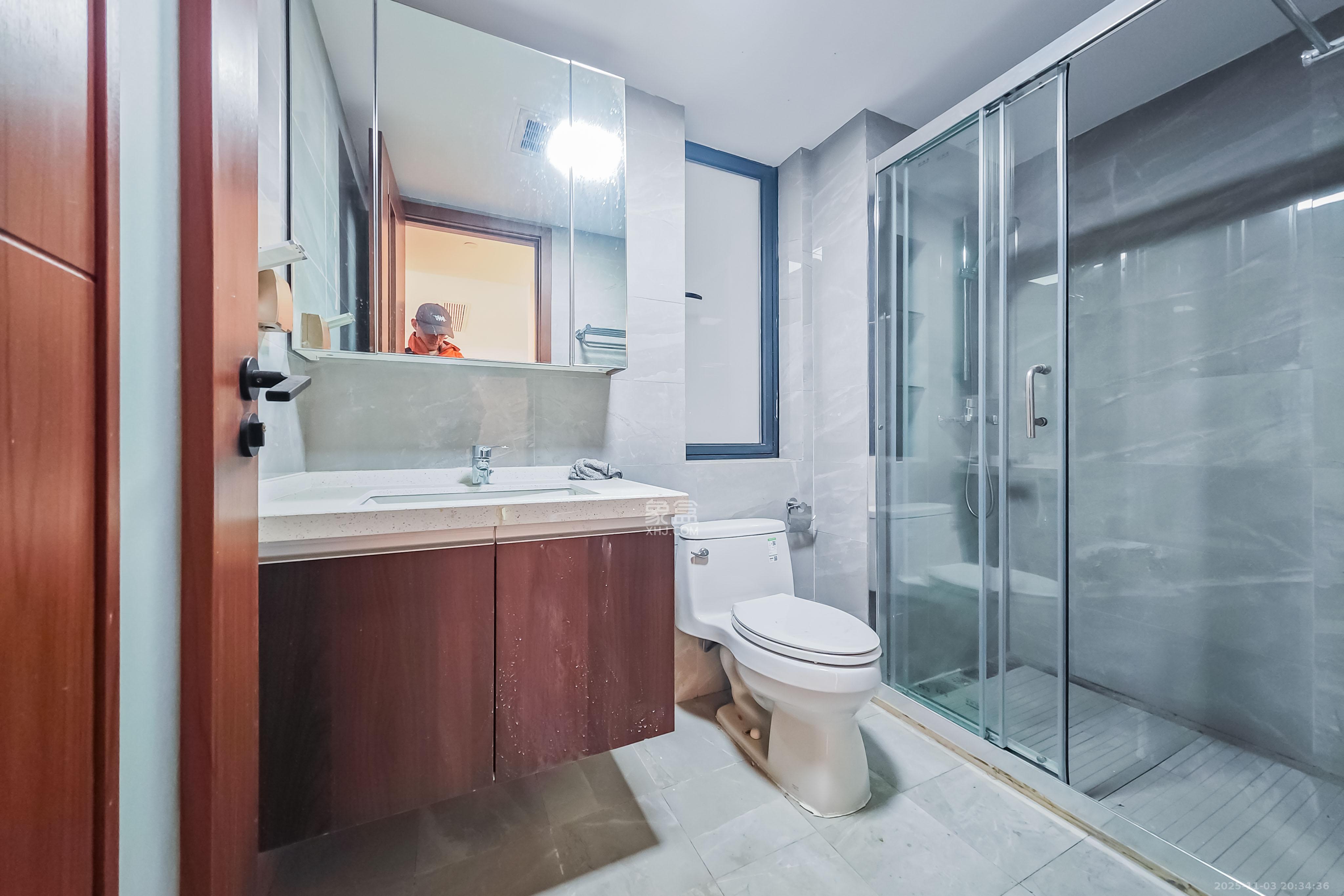 绿地长沙城际空间站(绿地新里佳苑) 3室2厅2卫 115.0万 绿地长沙城际空间站(绿地新里佳苑) 3室2厅2卫 115.0万卫生间