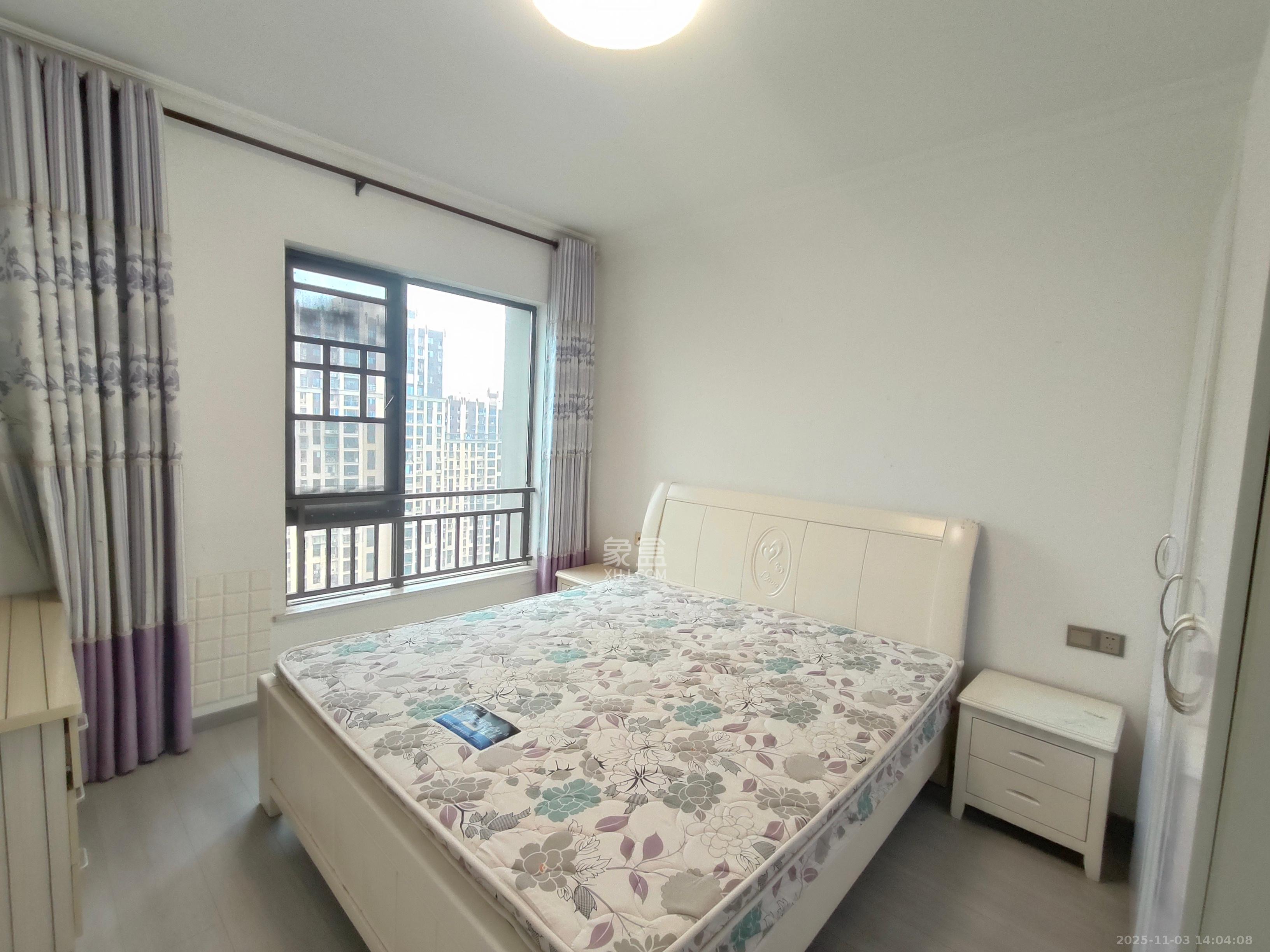 旭辉御府  3室2厅2卫    2500.0元/月室内图