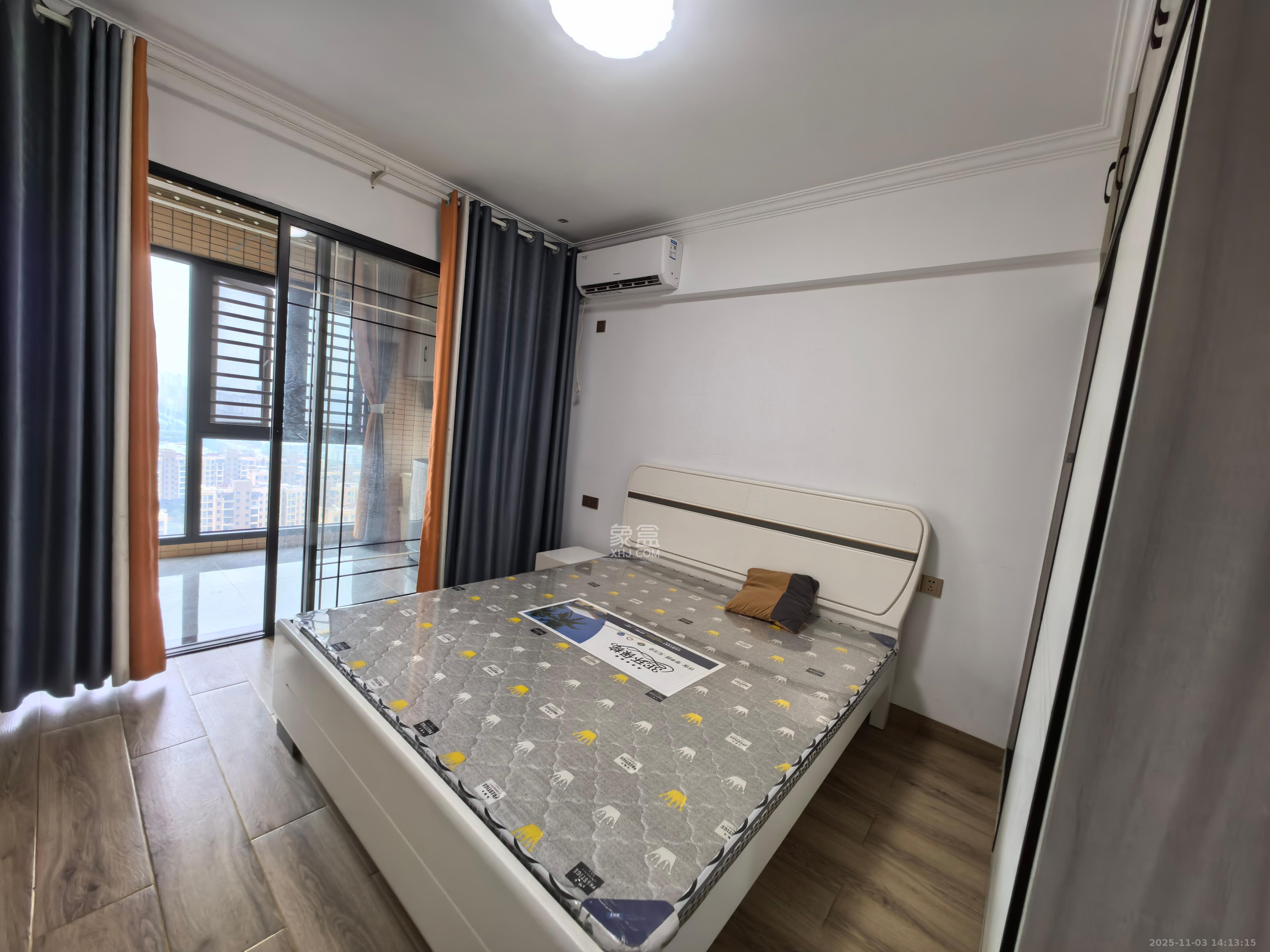 深业睿城  4室2厅2卫    3000.0元/月室内图