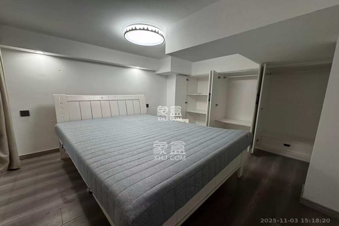 裕天国际商汇中心 1室0厅0卫 1600.0元/月 裕天国际商汇中心 1室0厅0卫 1600.0元/月室内图