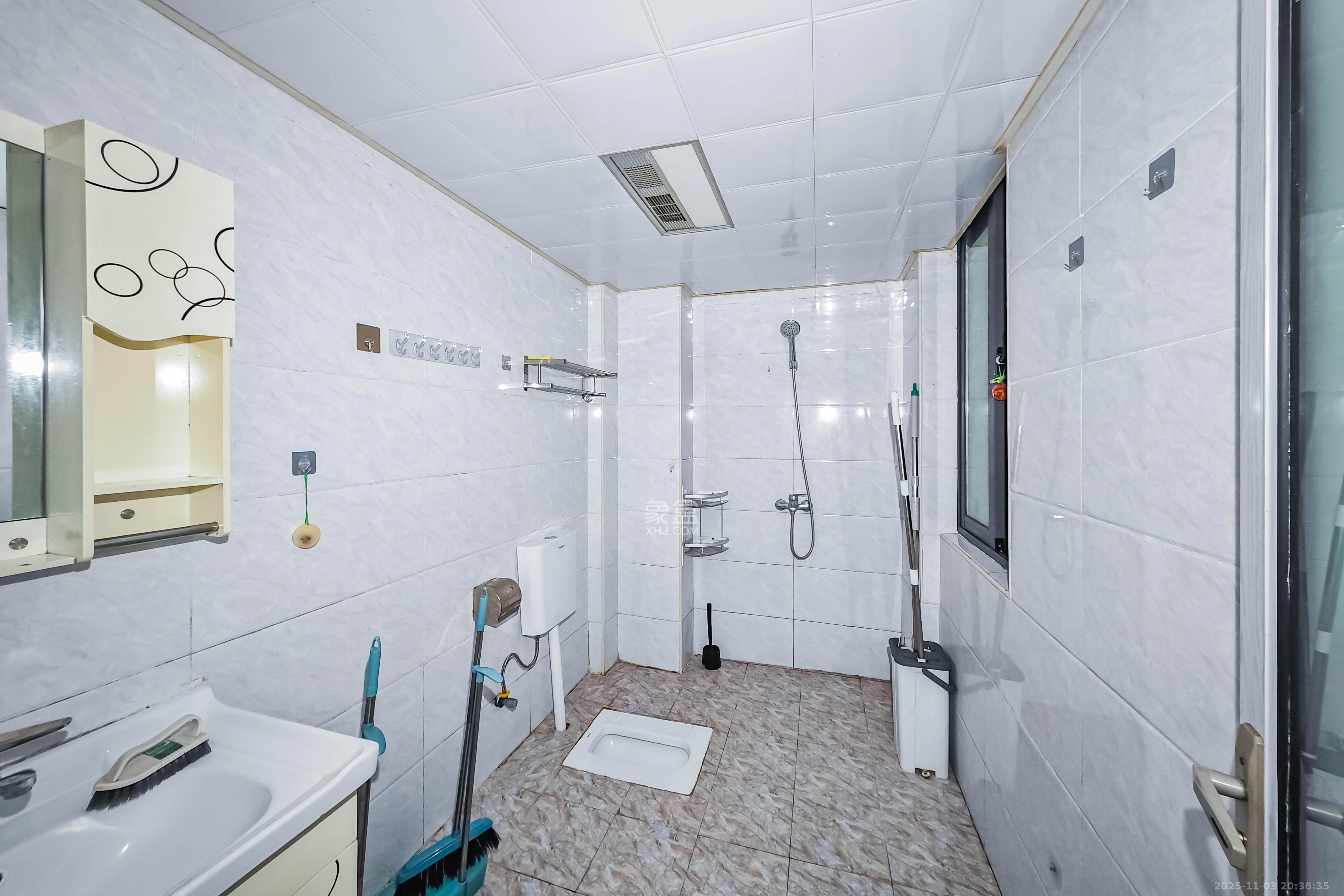 半山壹号  3室2厅2卫    115.0万其他