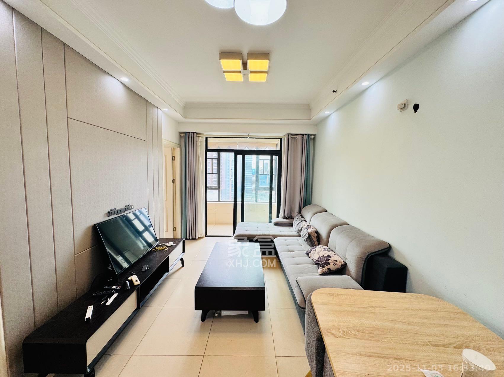 半山公馆（半山国际中心）  2室1厅1卫    2700.0元/月室内图